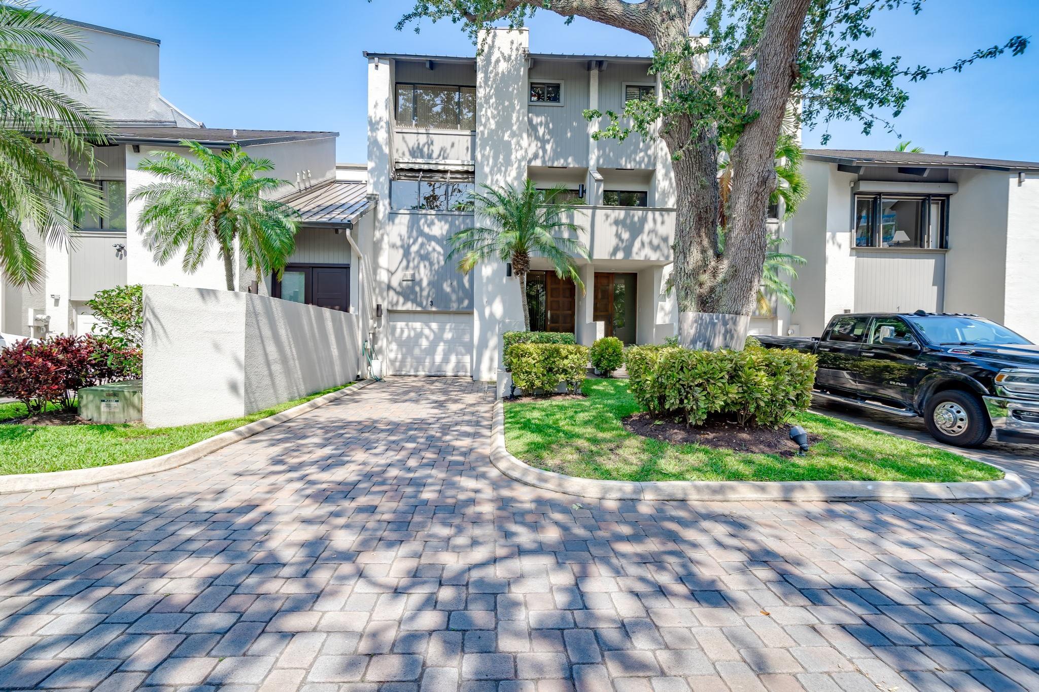3 Portside Dr 3