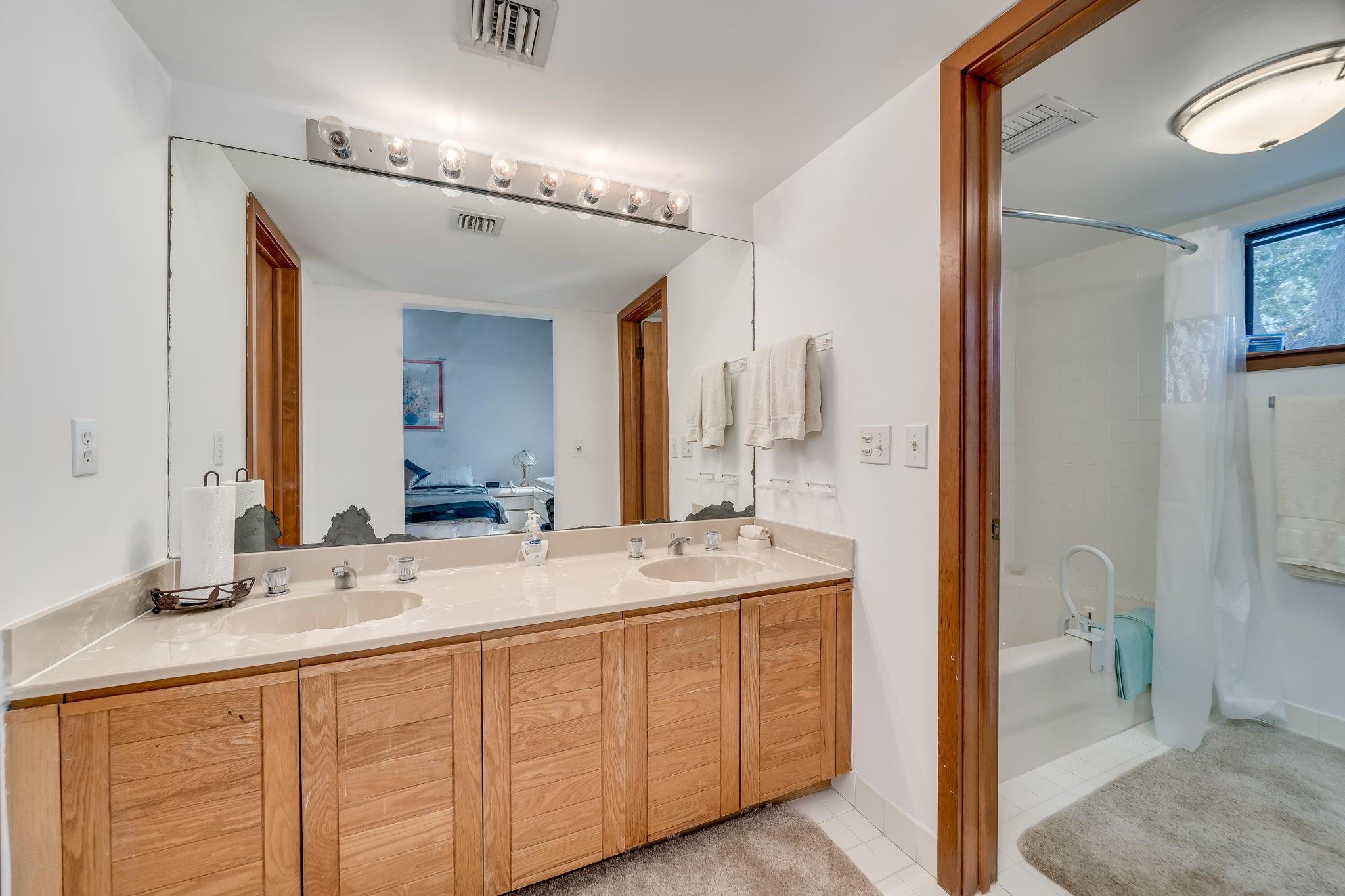 3 Portside Dr 3