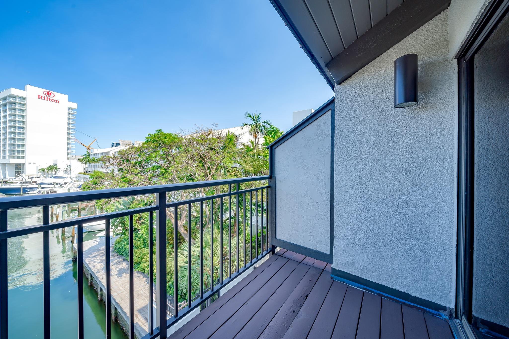 3 Portside Dr 3