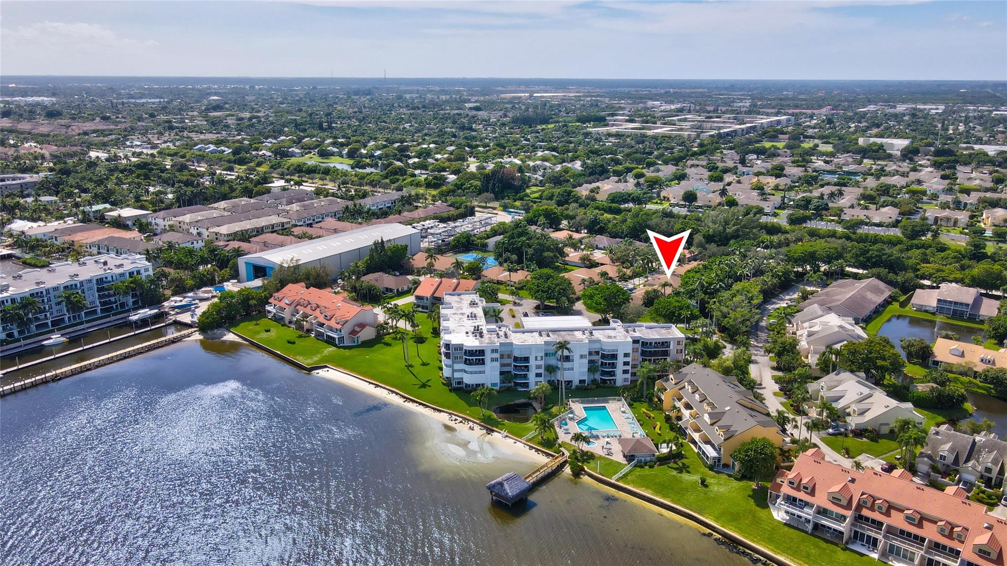 9 S Lakeshore Dr