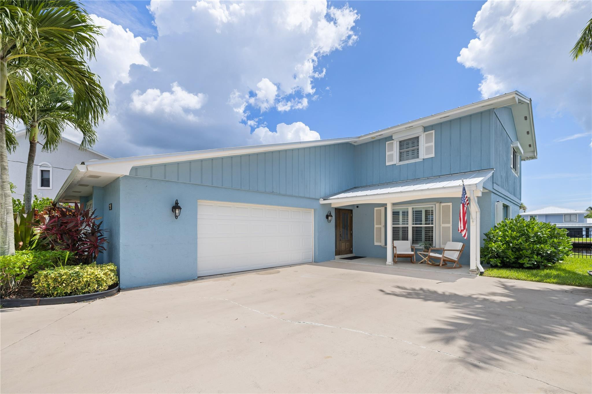 24 SW Riverway