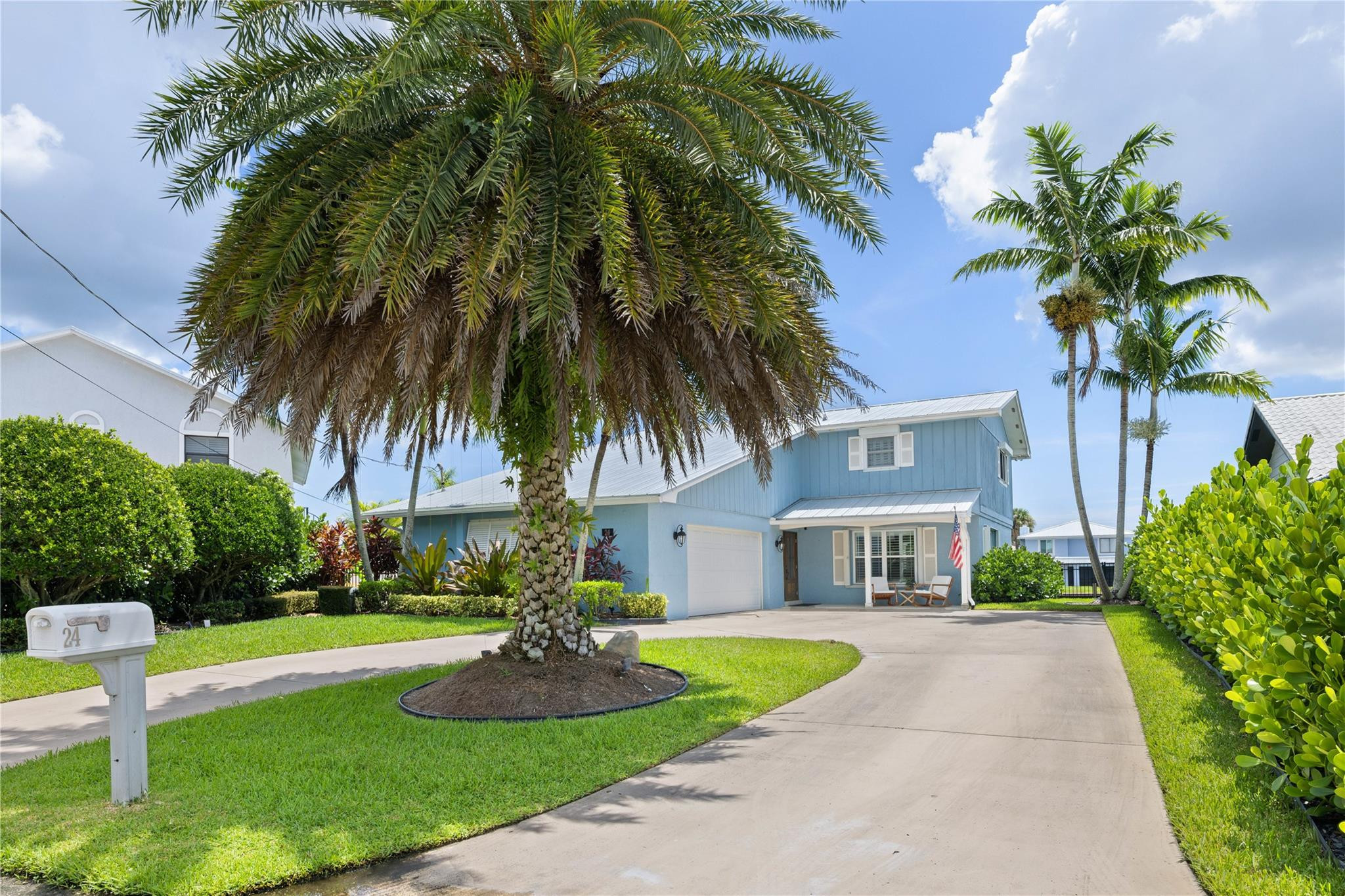 24 SW Riverway