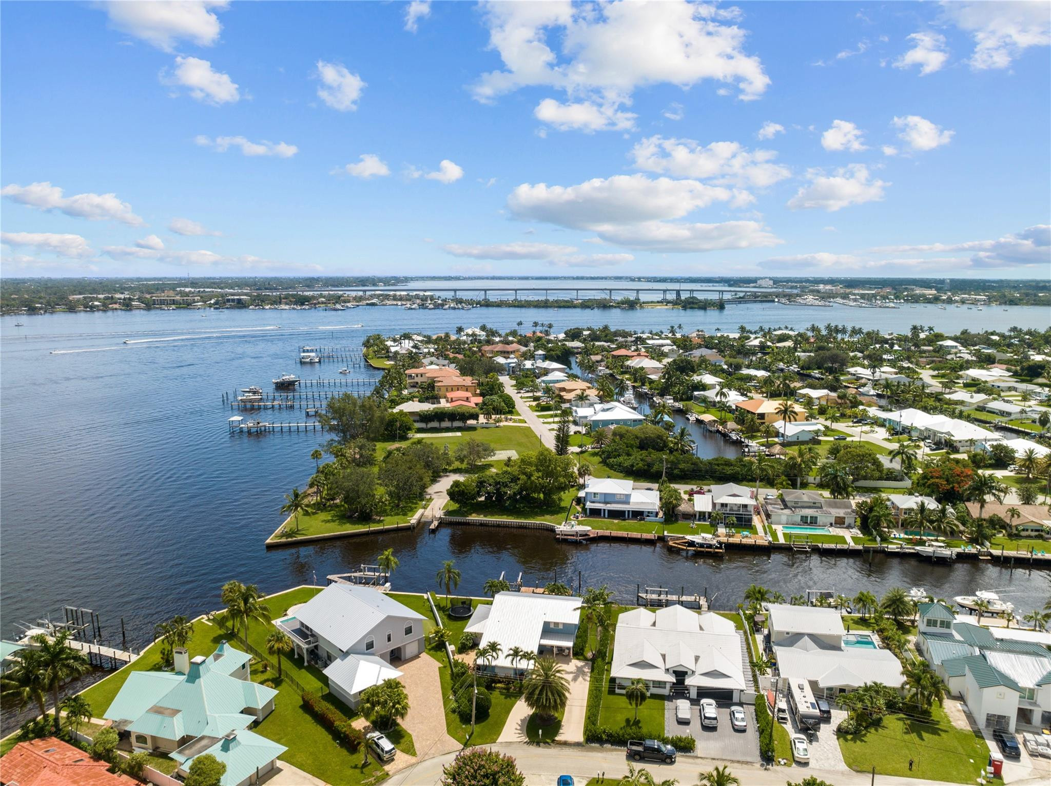 24 SW Riverway