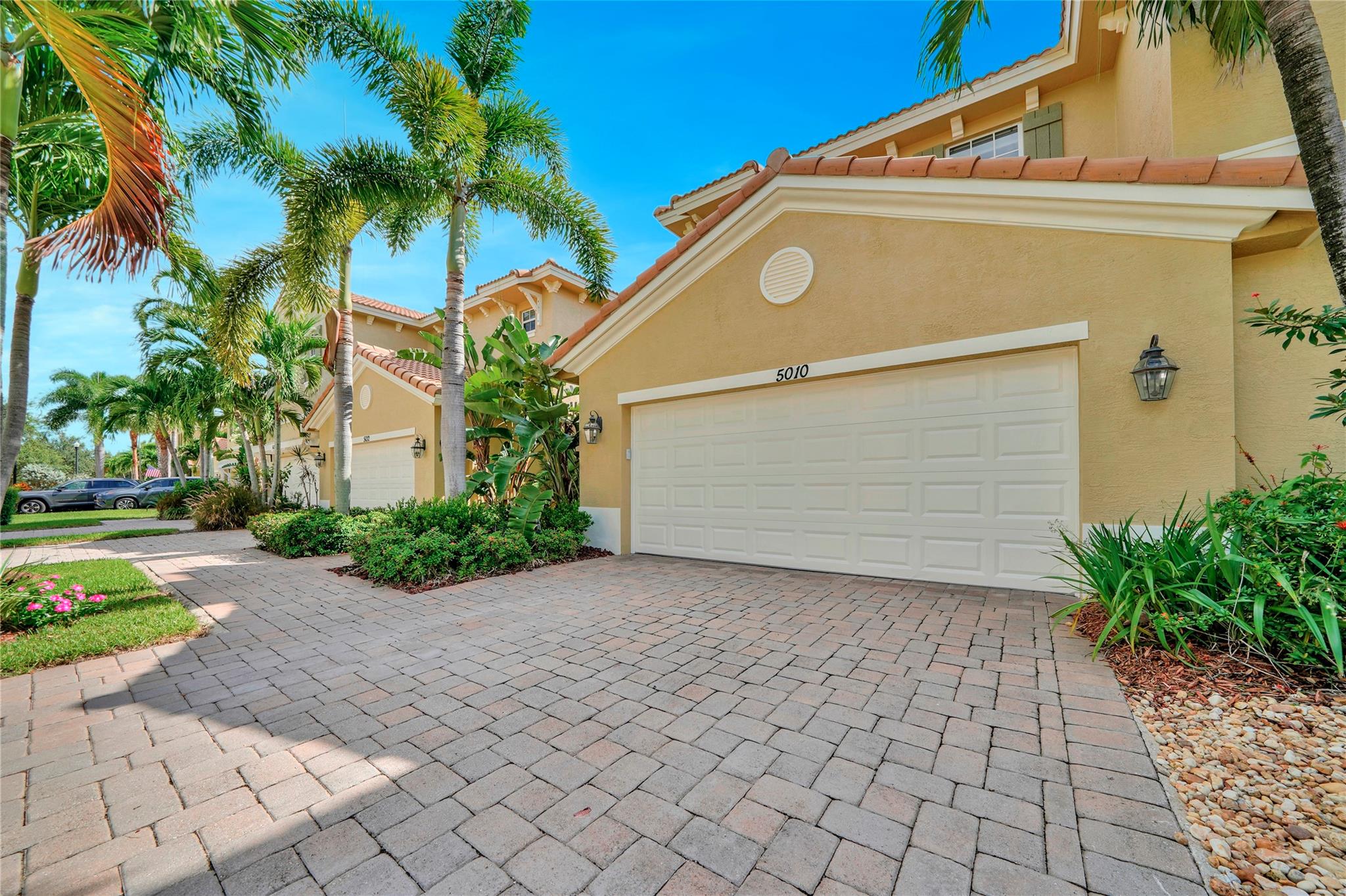 5010 Dulce Ct