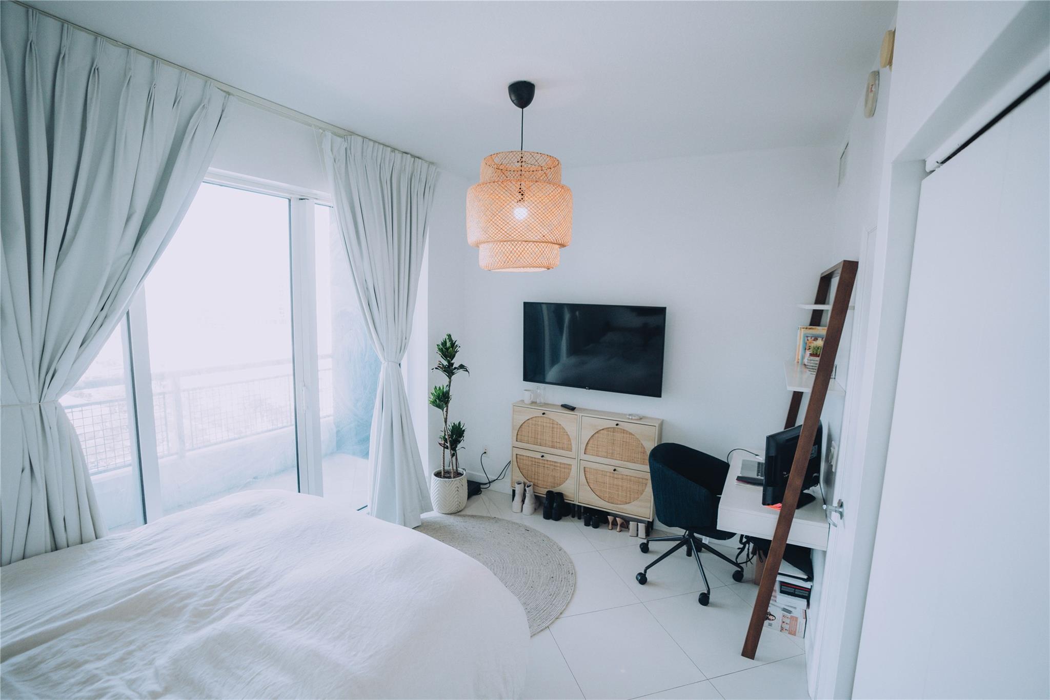 60 SW 13th St 1103