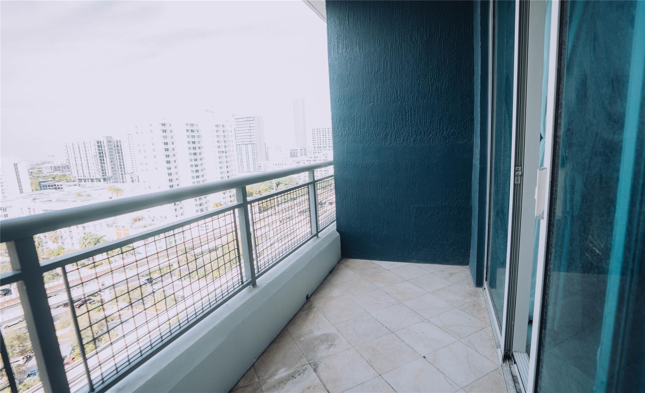 60 SW 13th St 1103