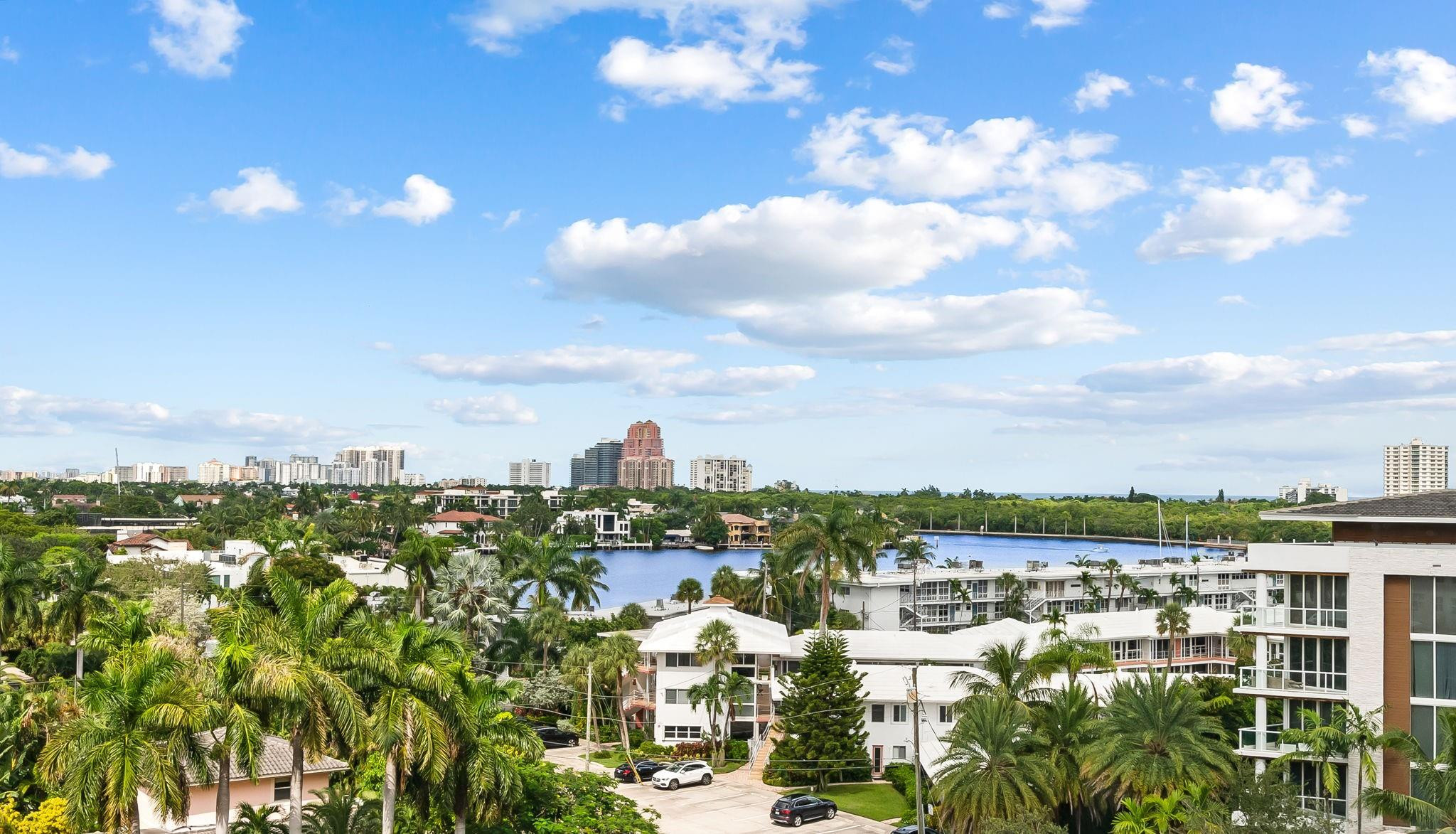 2555 NE 11th Street 806