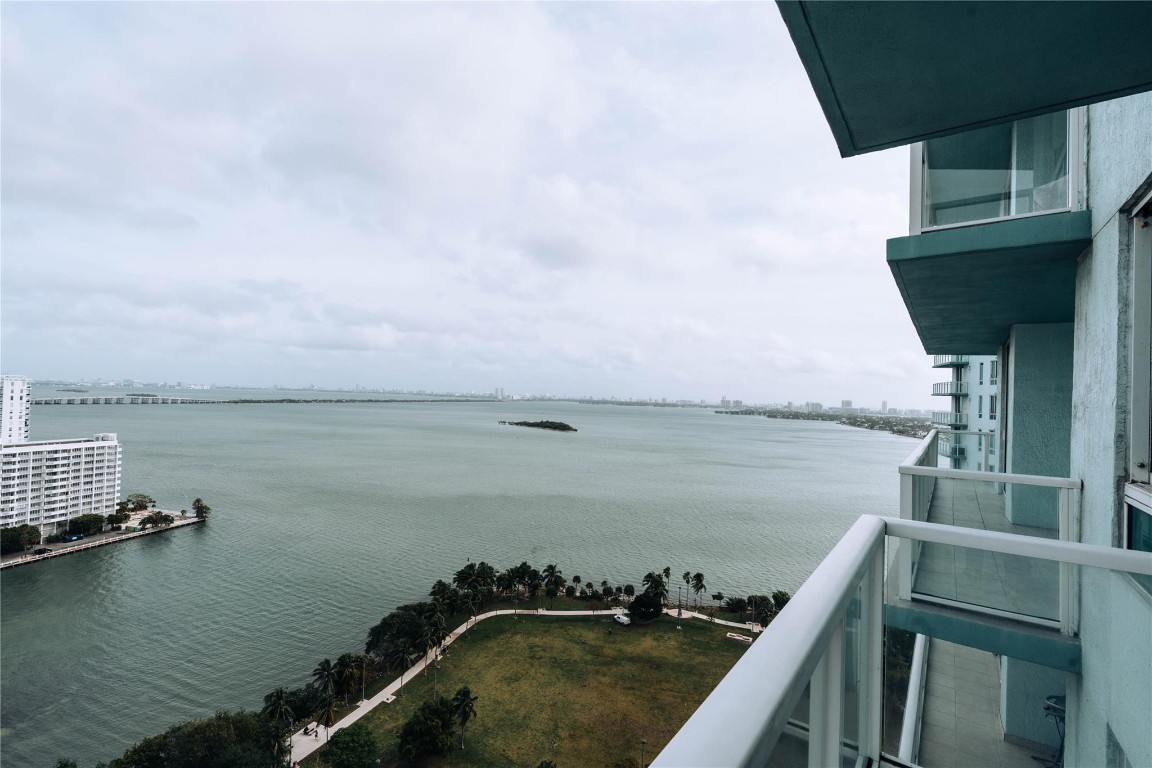 1900 N Bayshore Dr 2312