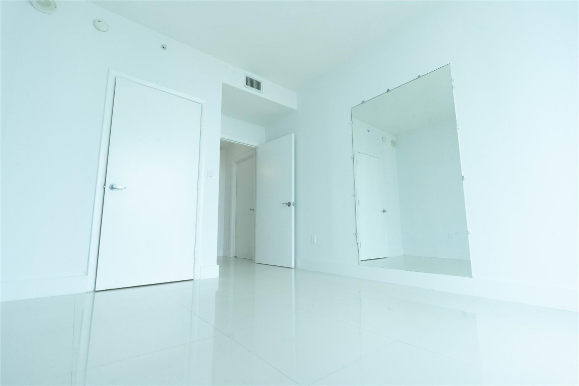 1900 N Bayshore Dr 2312