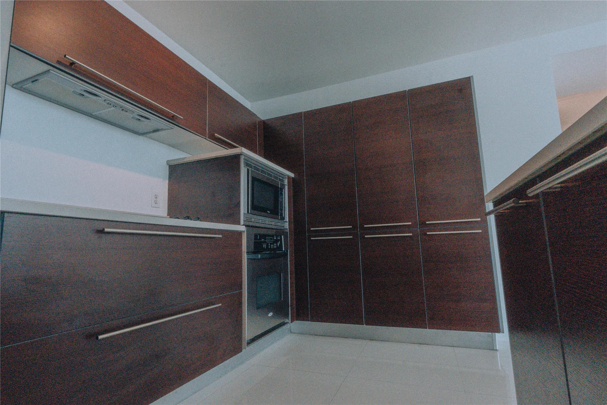 1900 N Bayshore Dr 2312