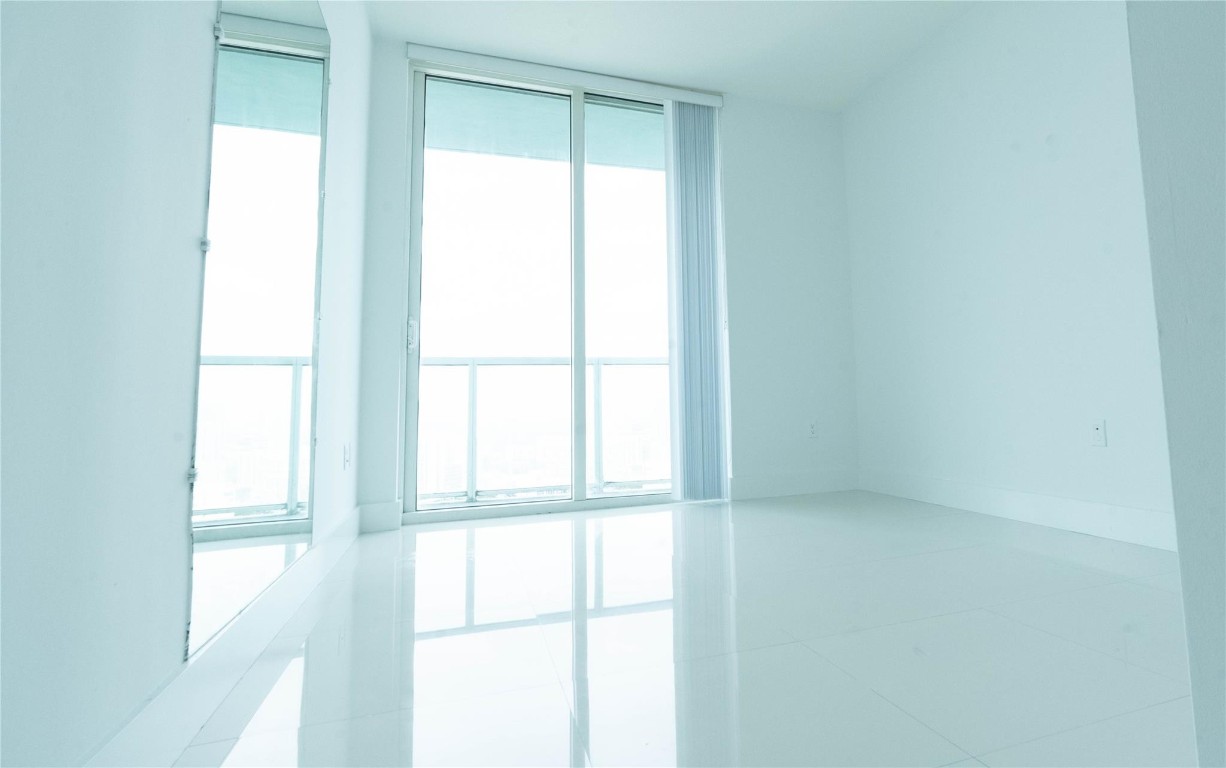 1900 N Bayshore Dr 2312