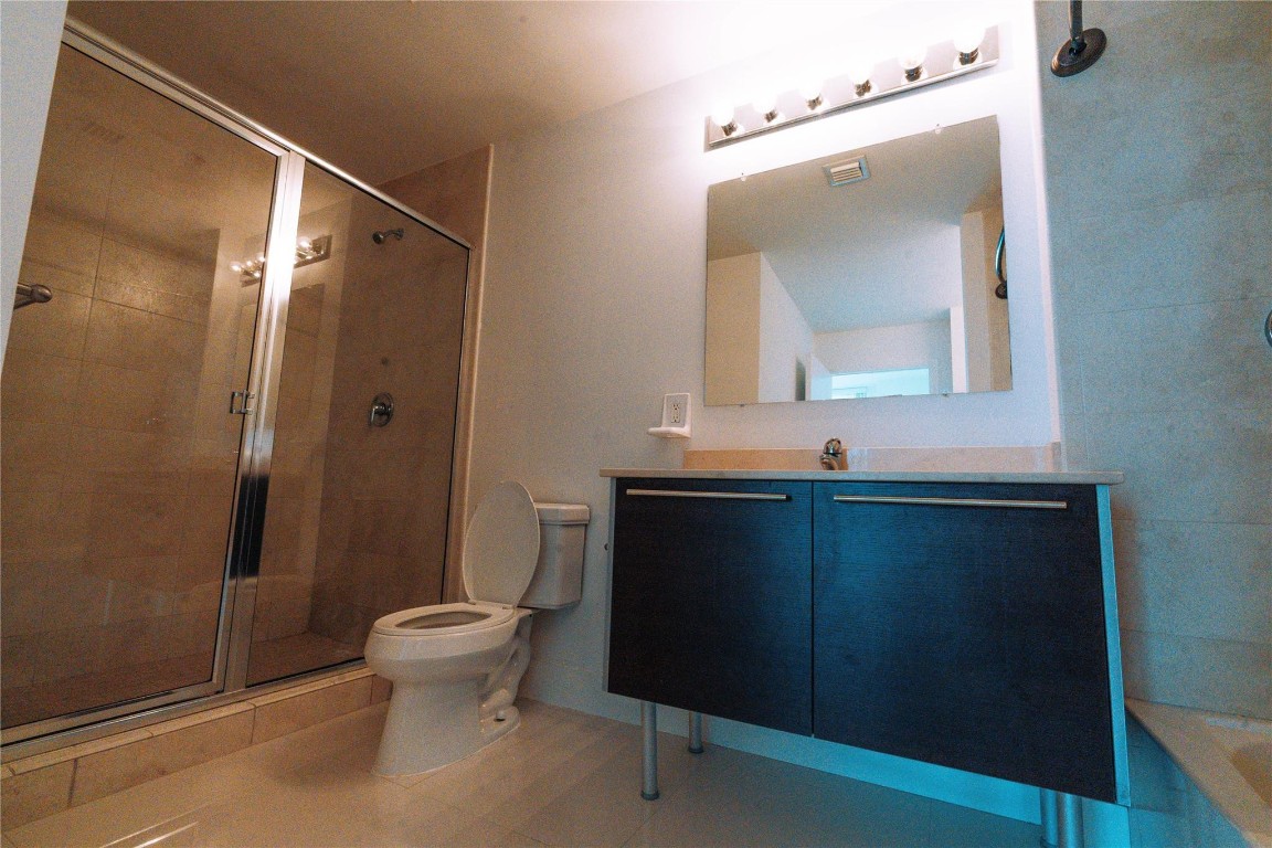 1900 N Bayshore Dr 2312