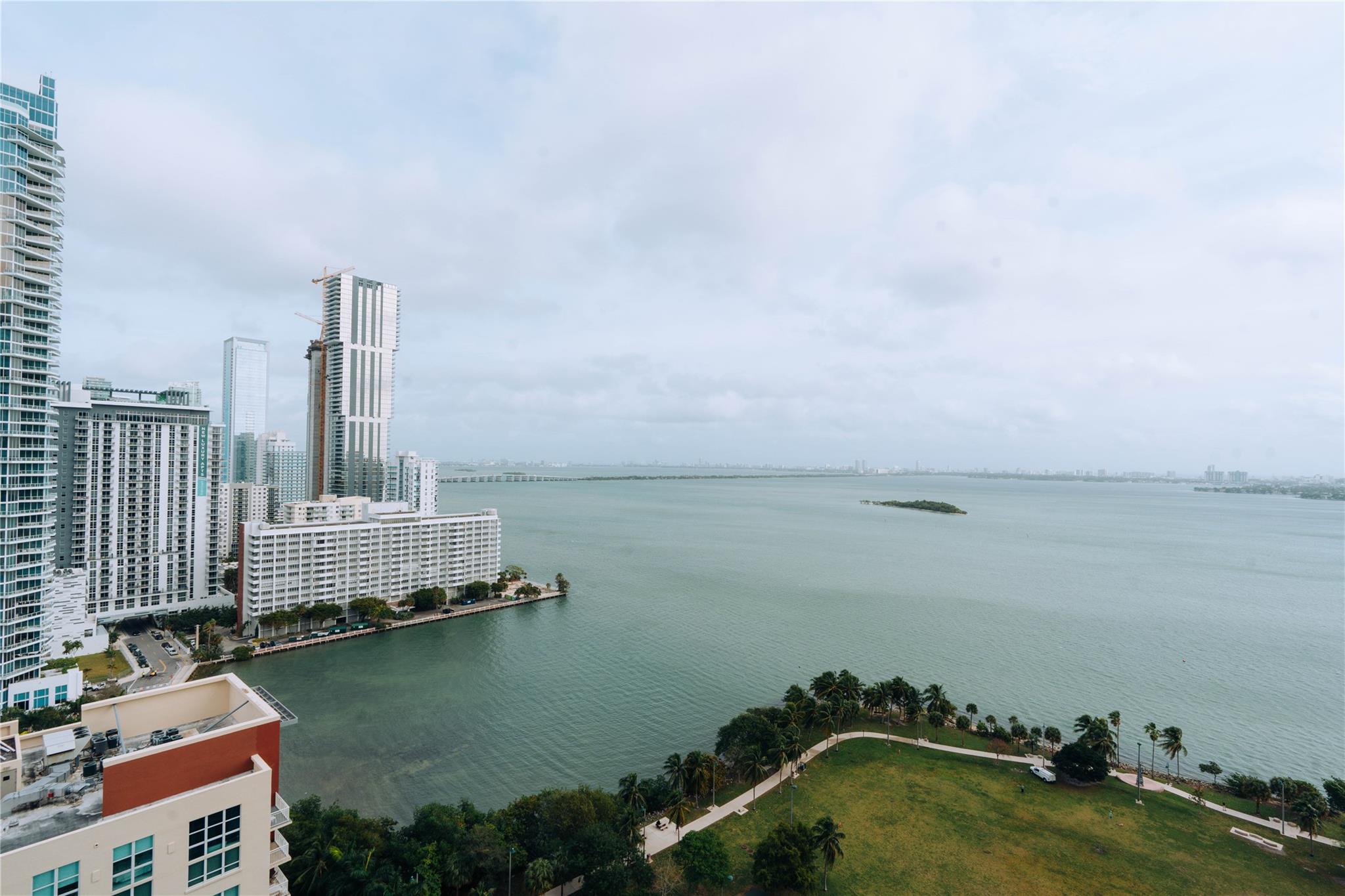 1900 N Bayshore Dr 2312