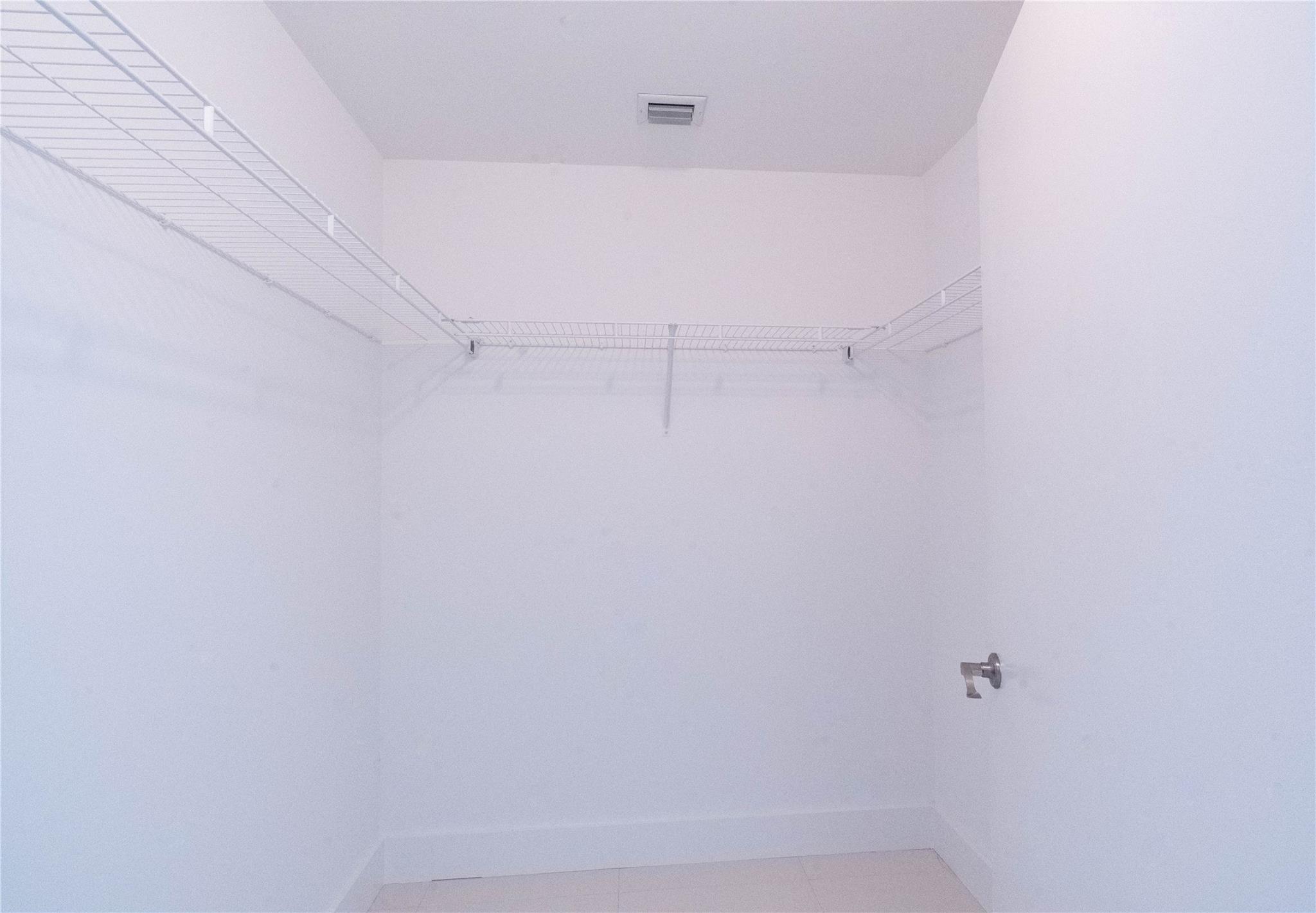 1900 N Bayshore Dr 2312