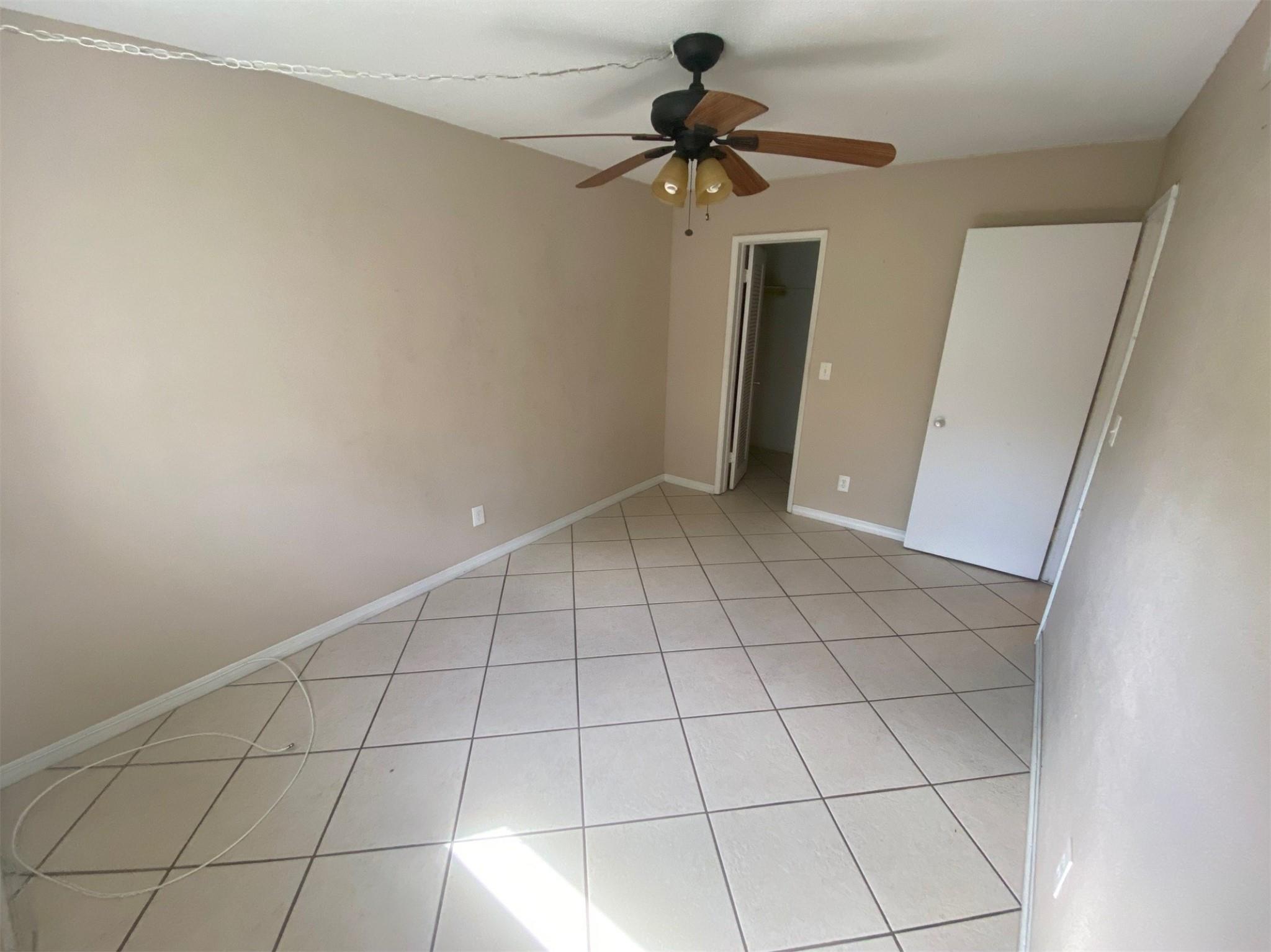 5208 NE 24th Ter Unit: F217