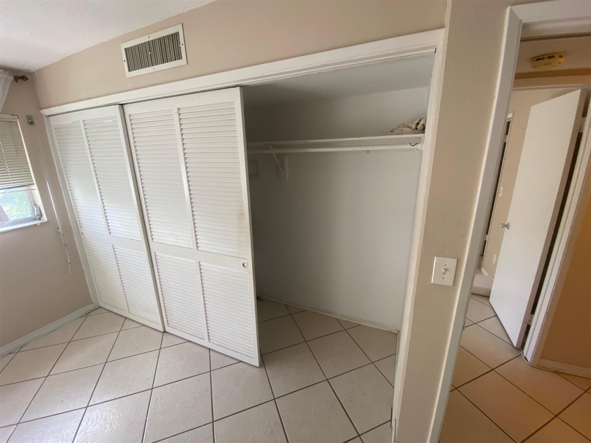 5208 NE 24th Ter Unit: F217