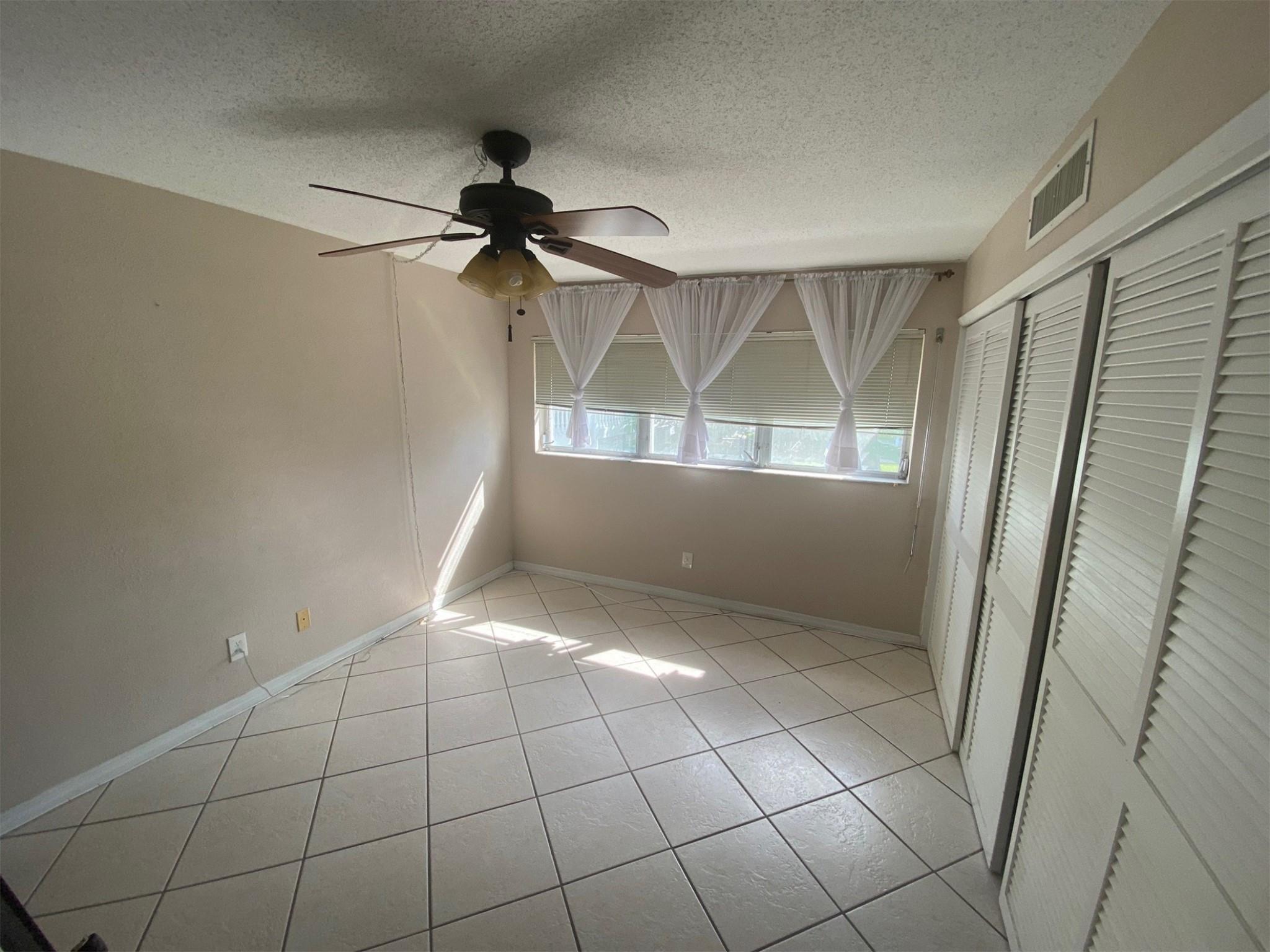 5208 NE 24th Ter Unit: F217