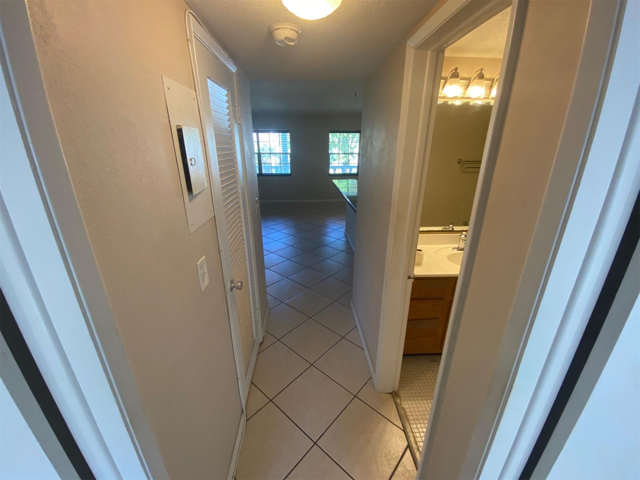 5208 NE 24th Ter Unit: F217