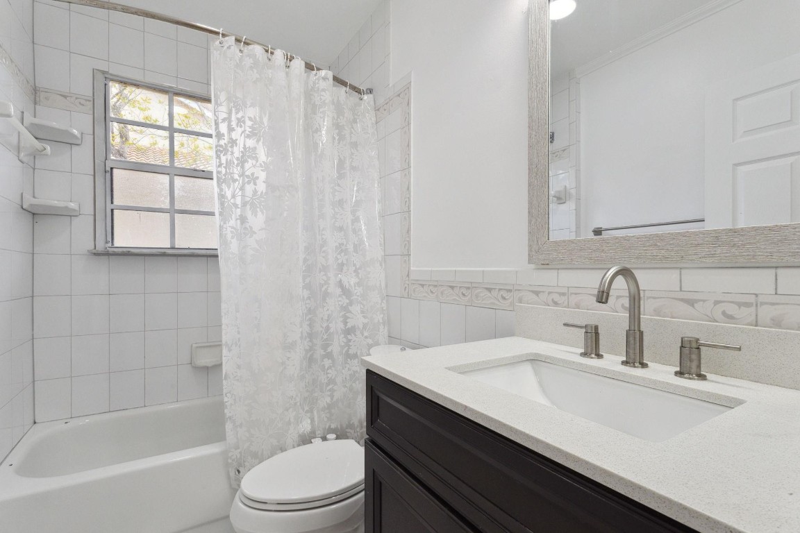 6752 Montego Bay Boulevard B