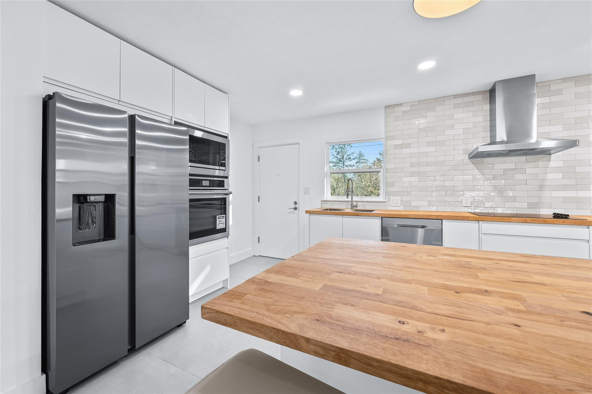 2257 NW 16TH AVE