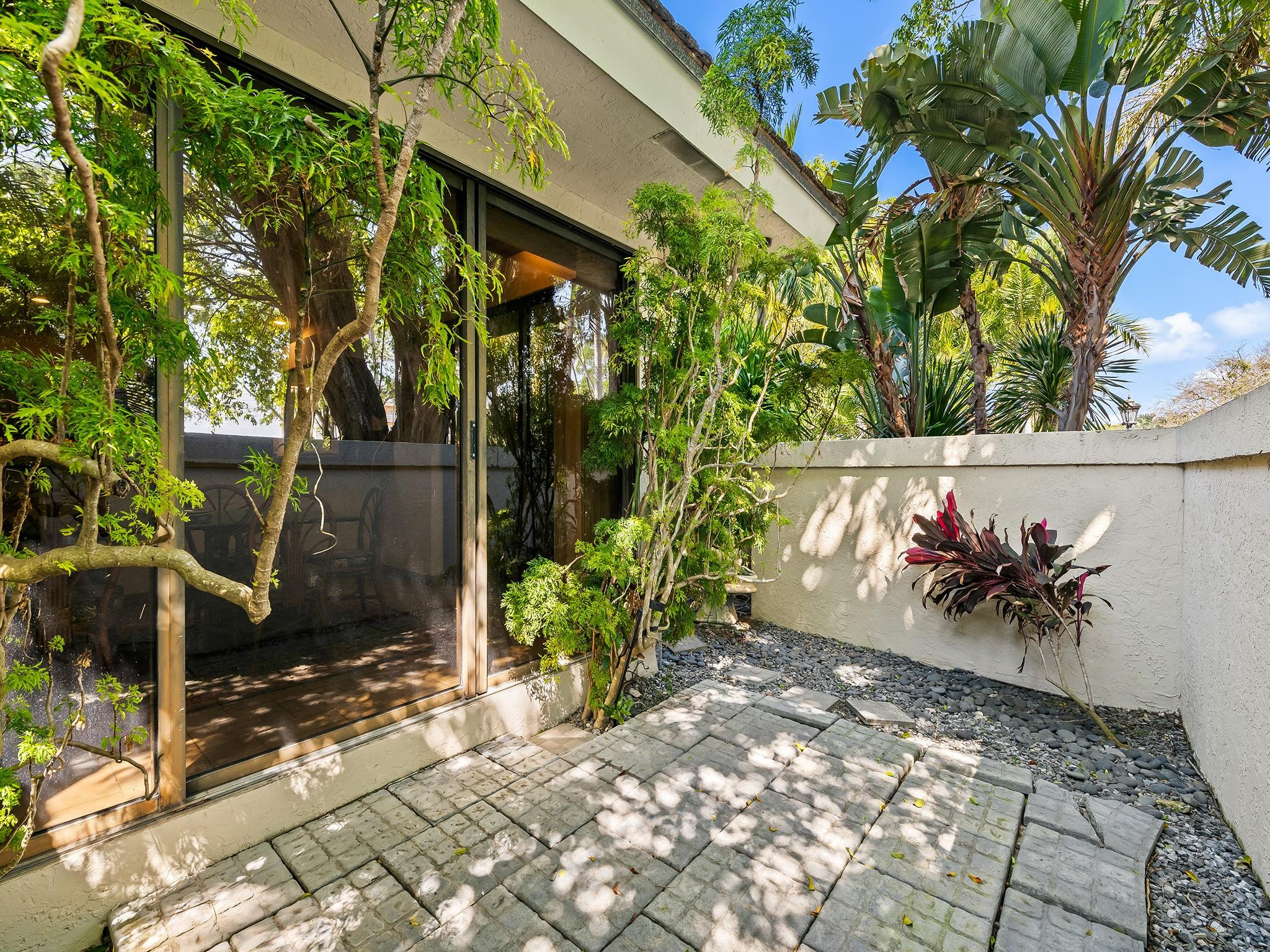 4001 Ibis Point Cir