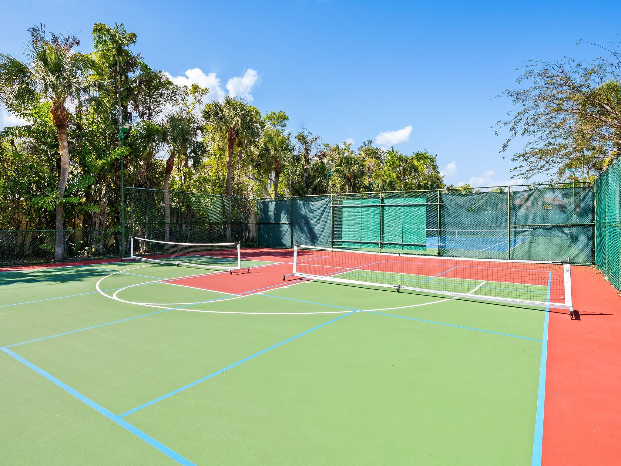 4001 Ibis Point Cir
