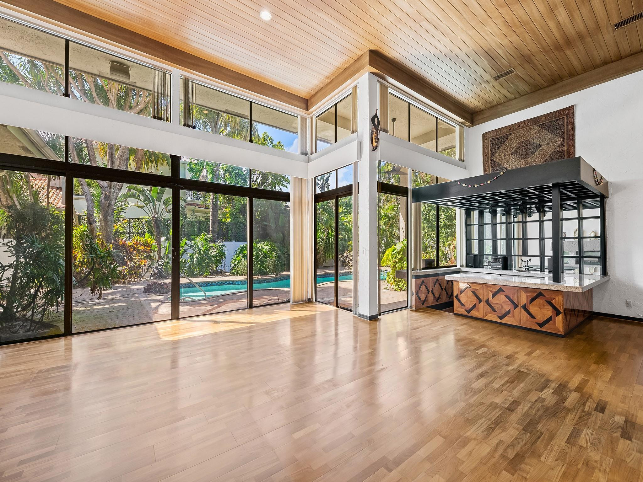 4001 Ibis Point Cir