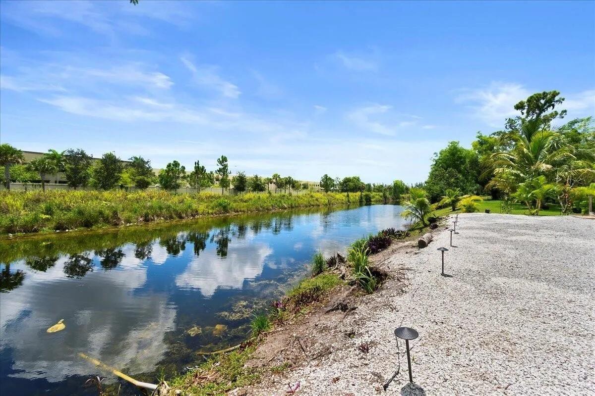203 Bobwhite Rd