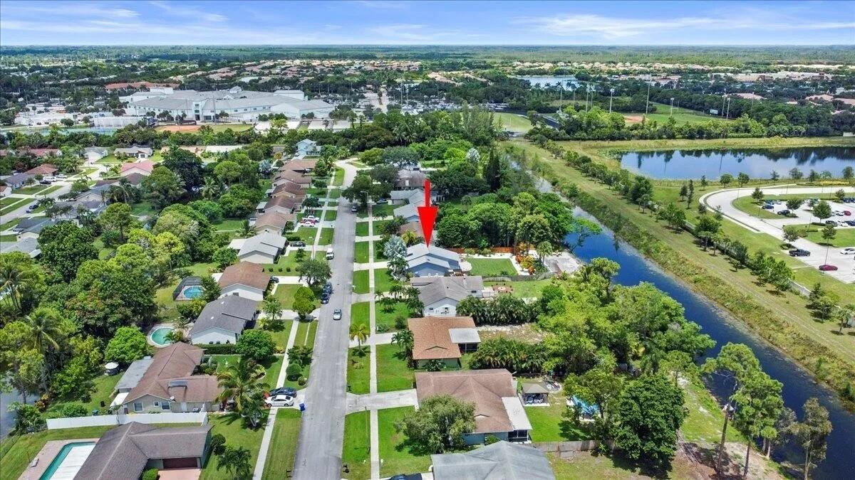 203 Bobwhite Rd