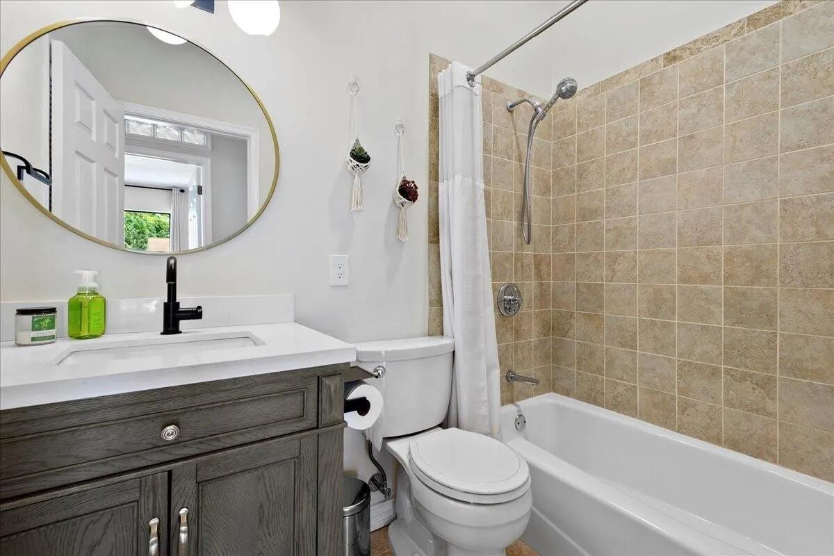 203 Bobwhite Rd