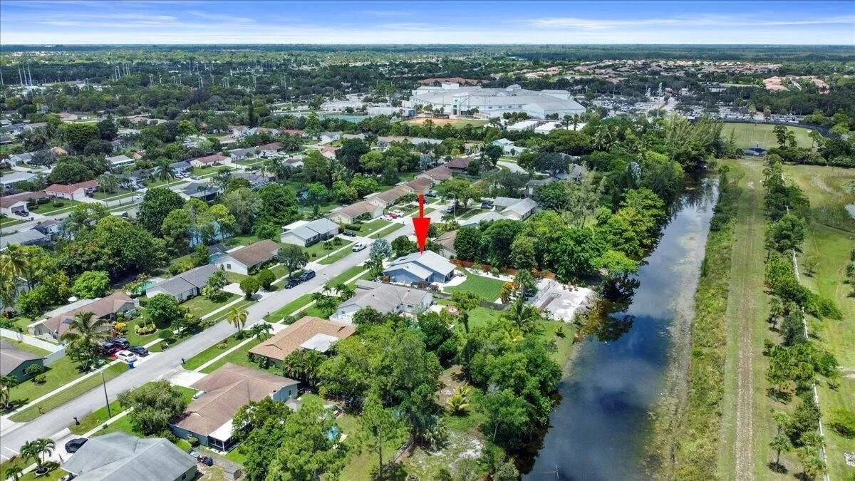 203 Bobwhite Rd