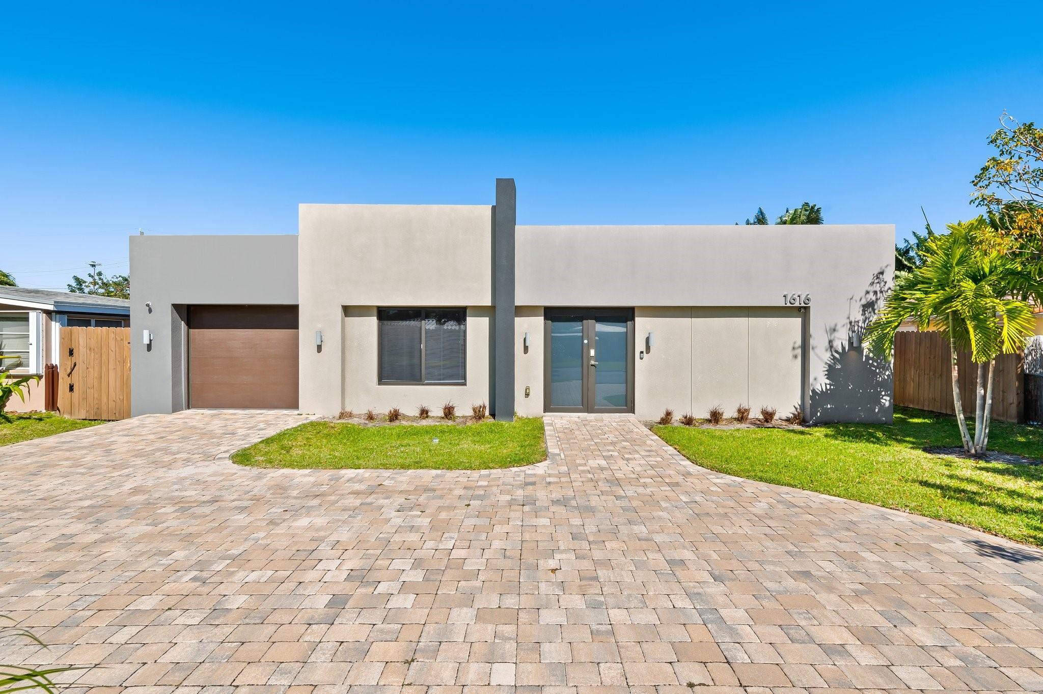 1616 NE 17th Ter
