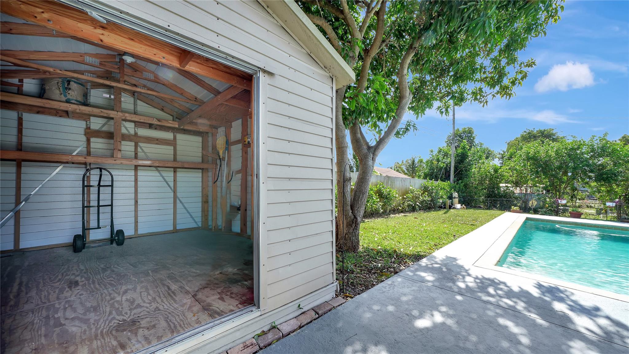 2600 Floral Rd