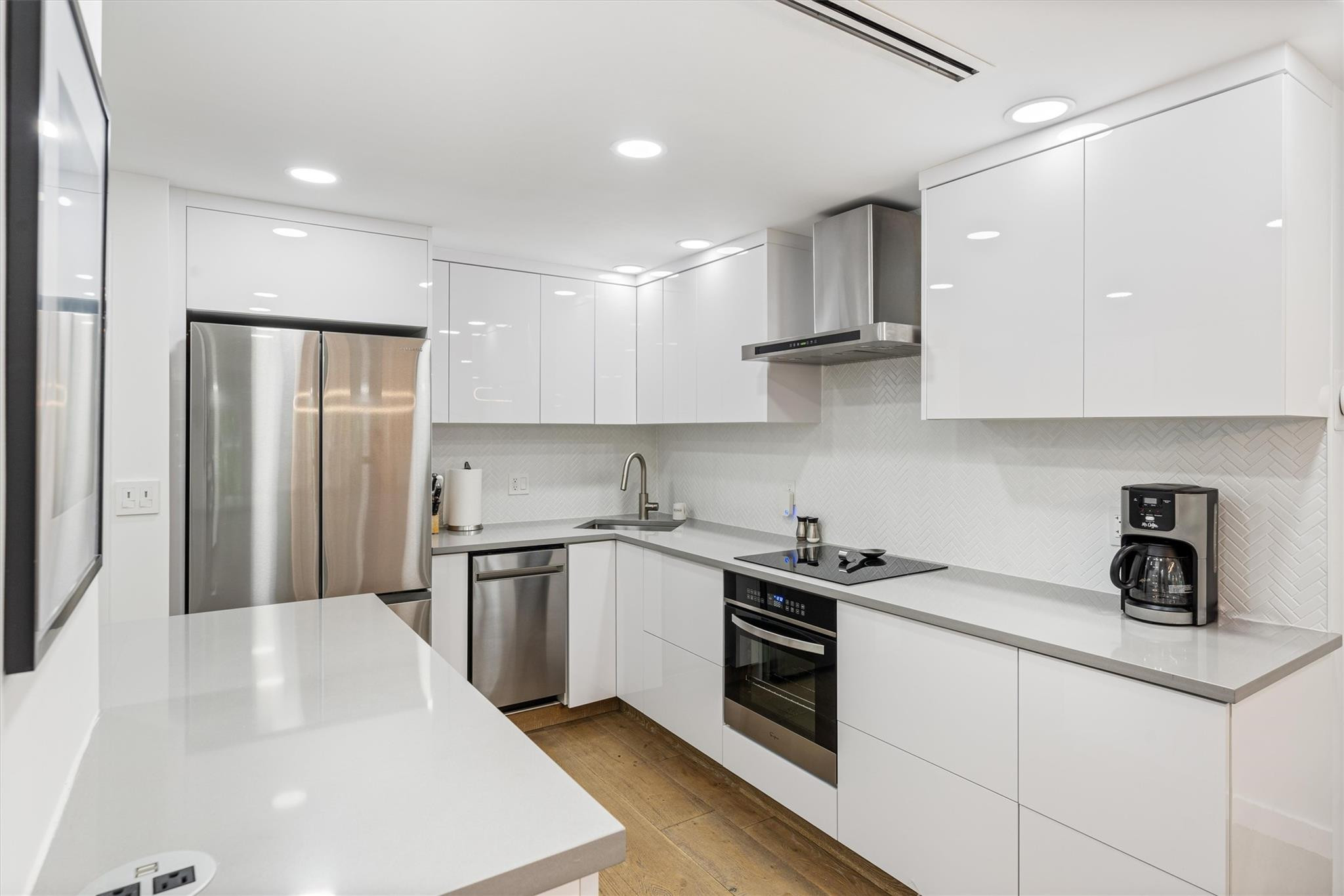 1839 Middle River Drive 104