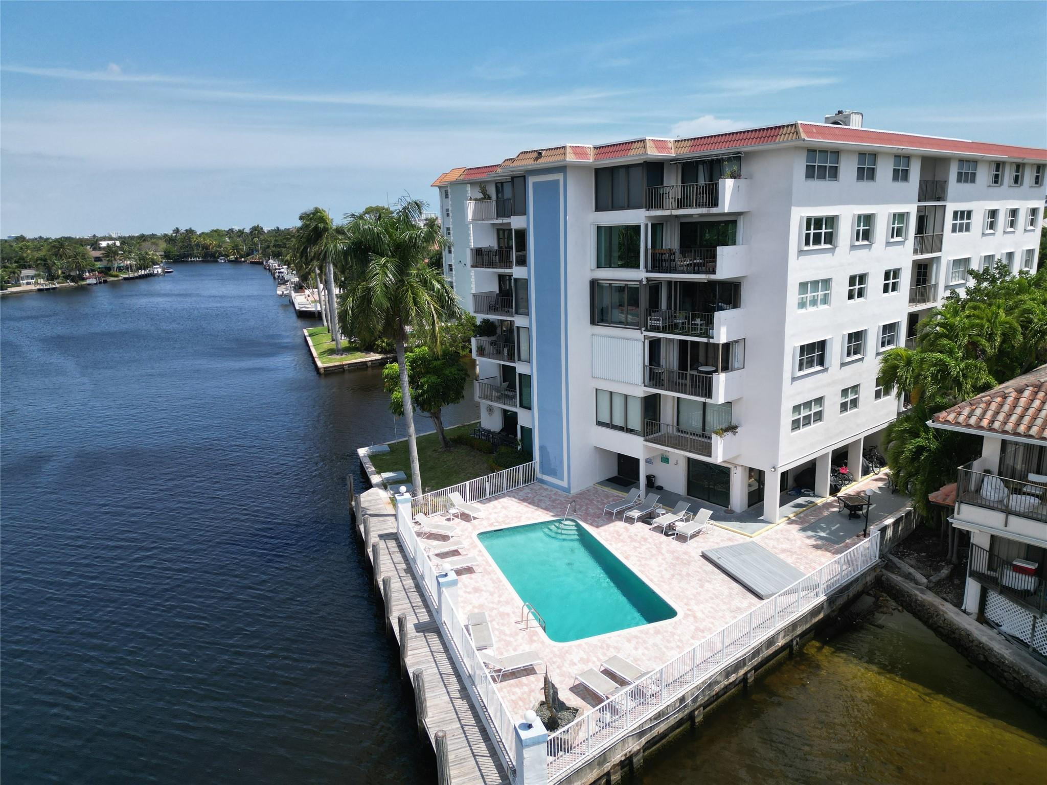 1839 Middle River Drive 104