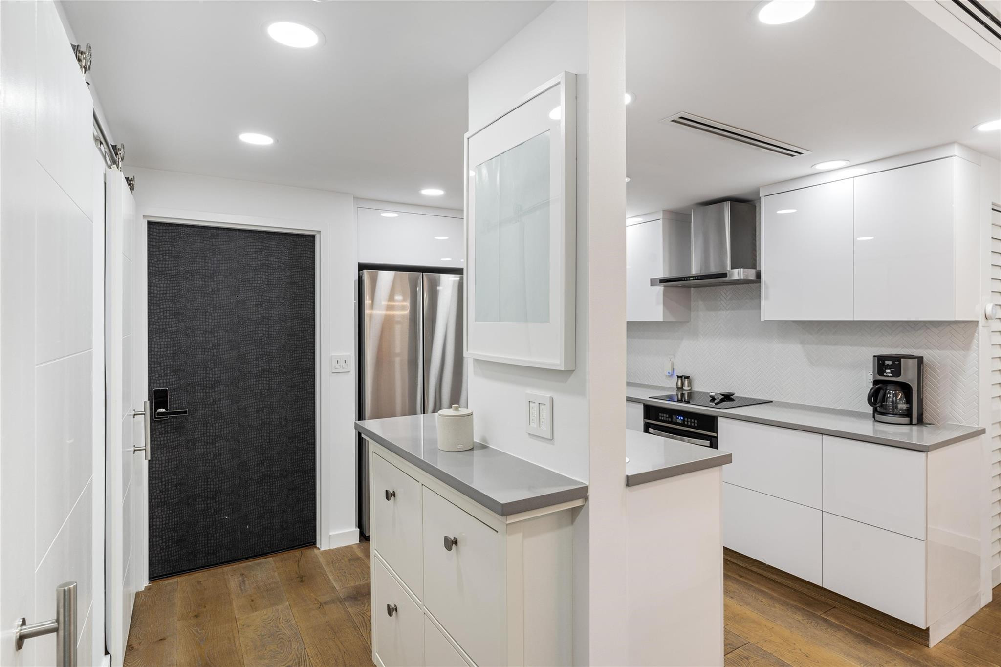 1839 Middle River Drive 104