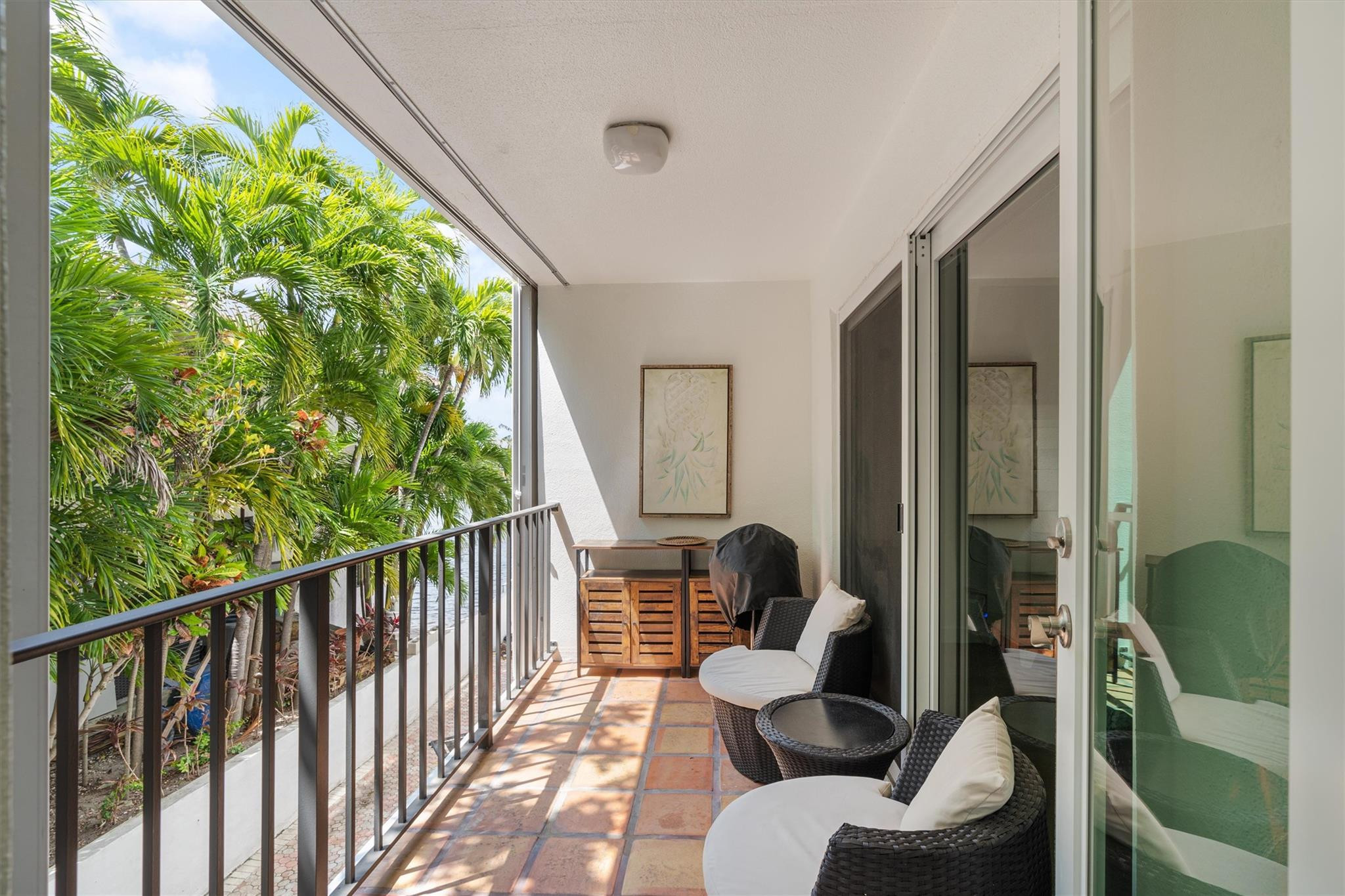 1839 Middle River Drive 104