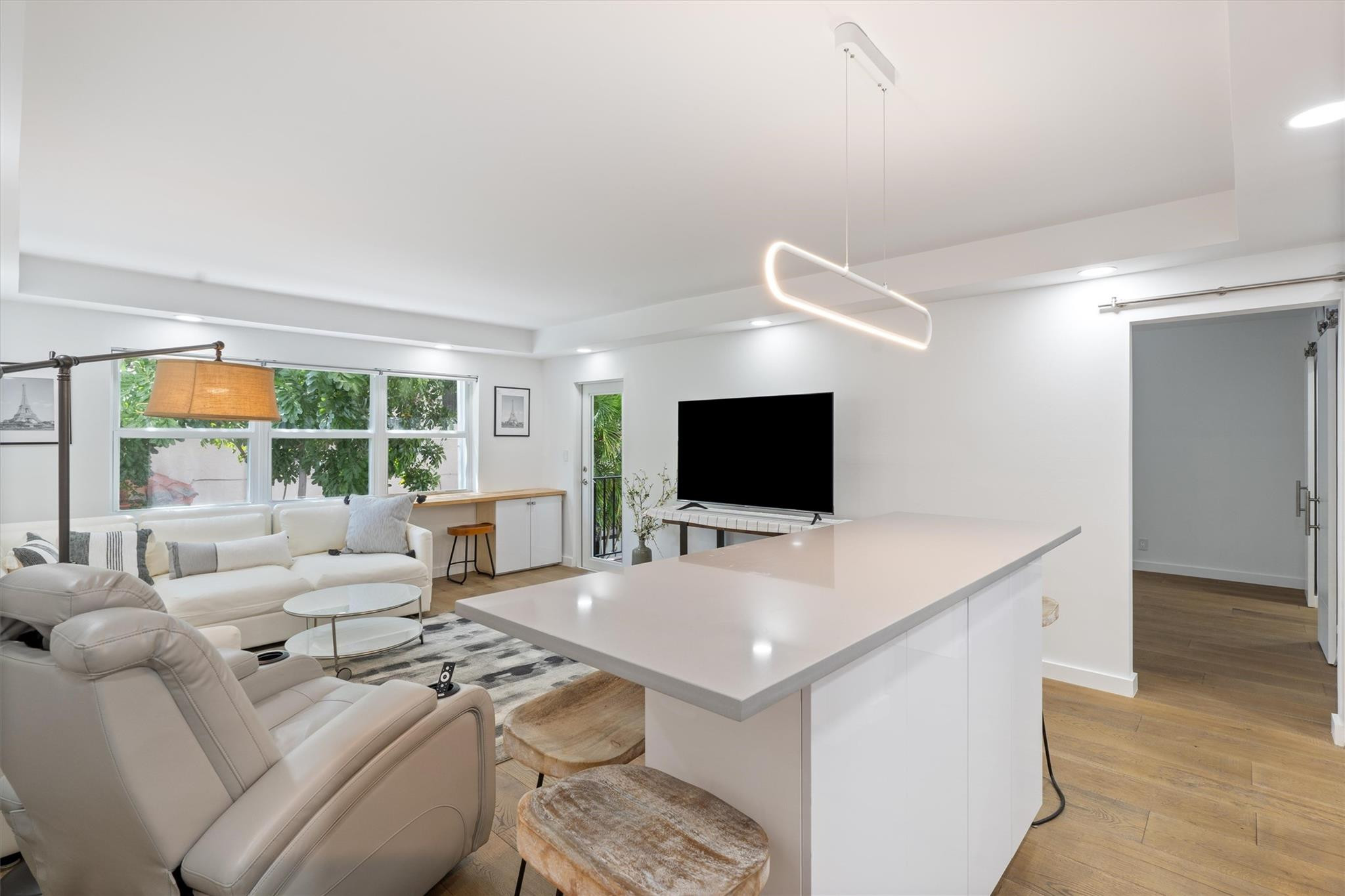 1839 Middle River Drive 104