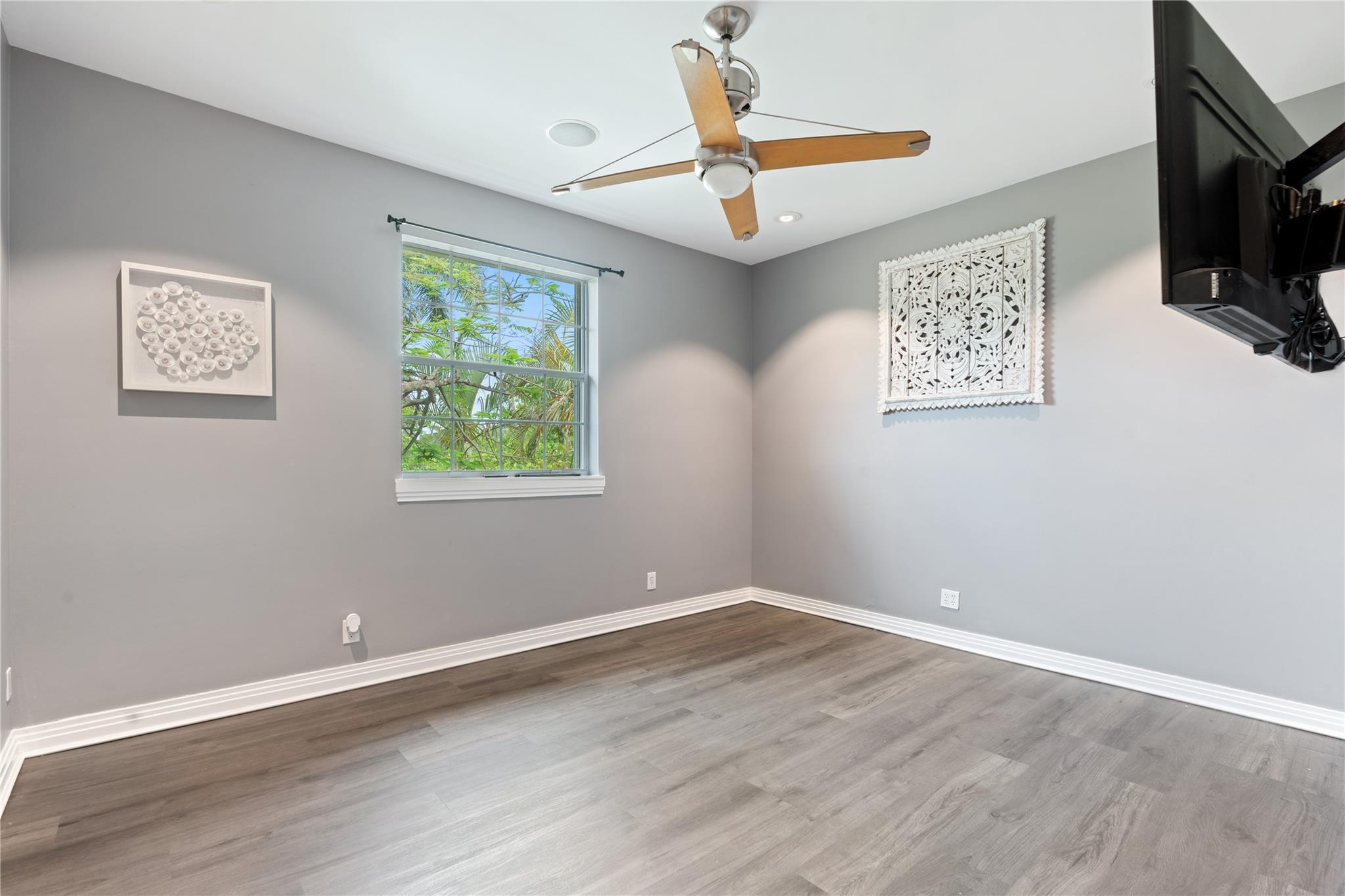 1215 Tequesta Street