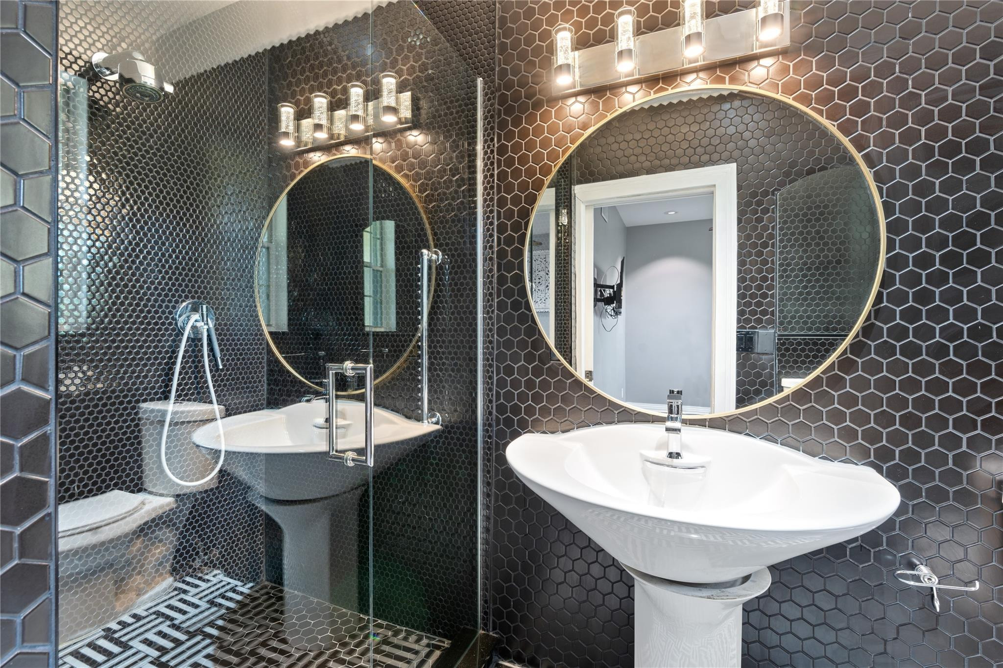 1215 Tequesta Street