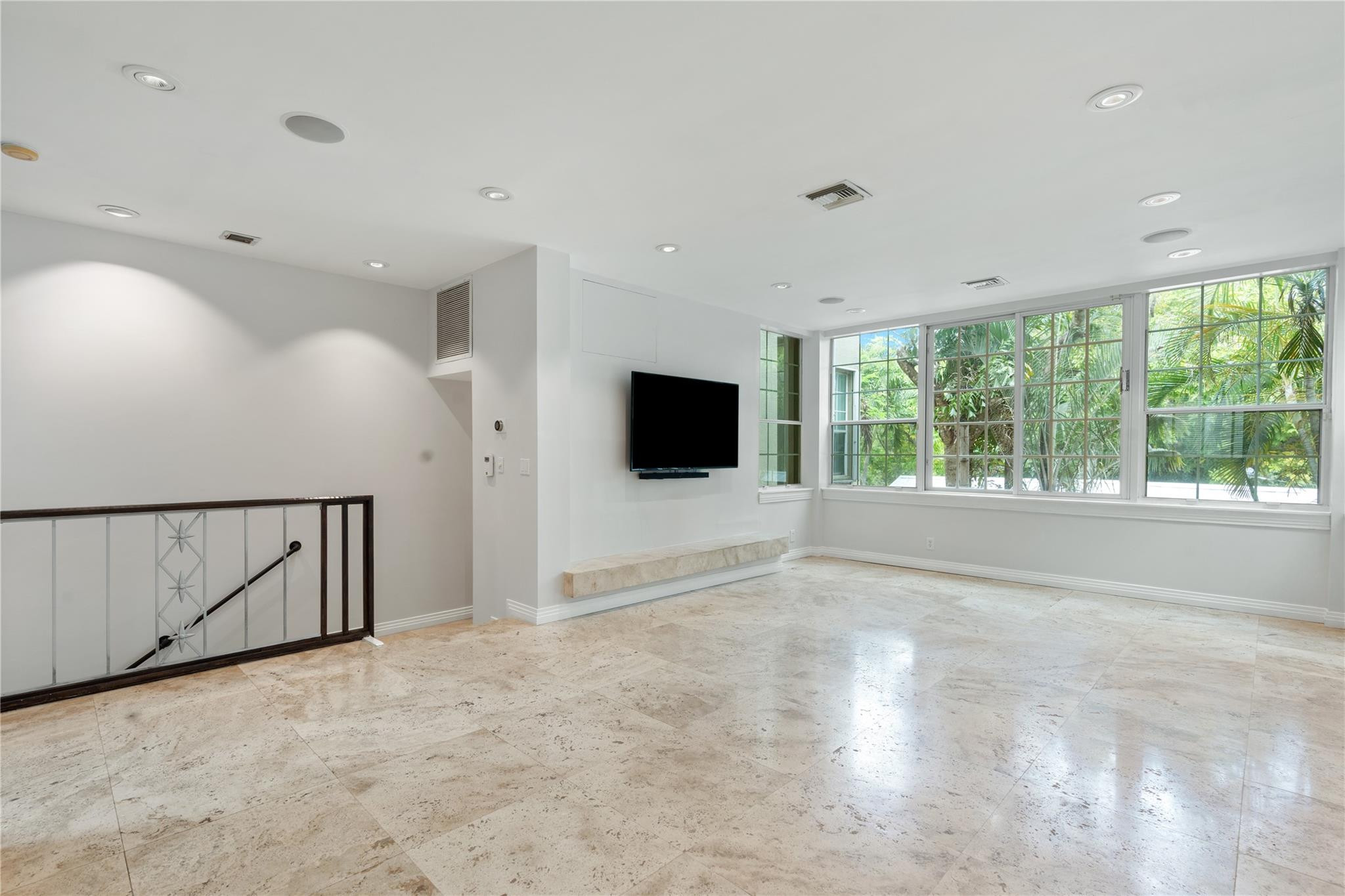 1215 Tequesta Street