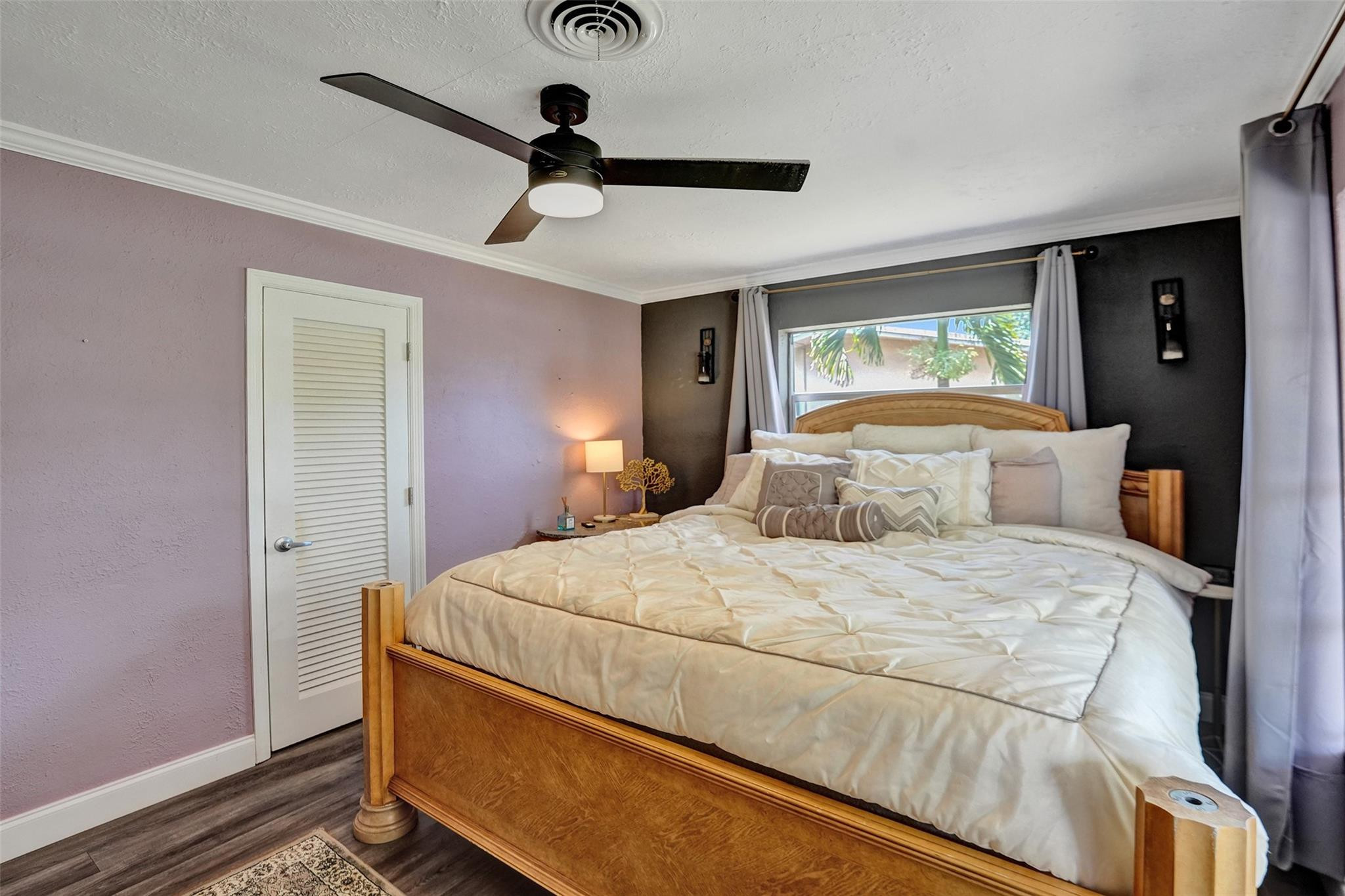 2021 NW 32nd Street