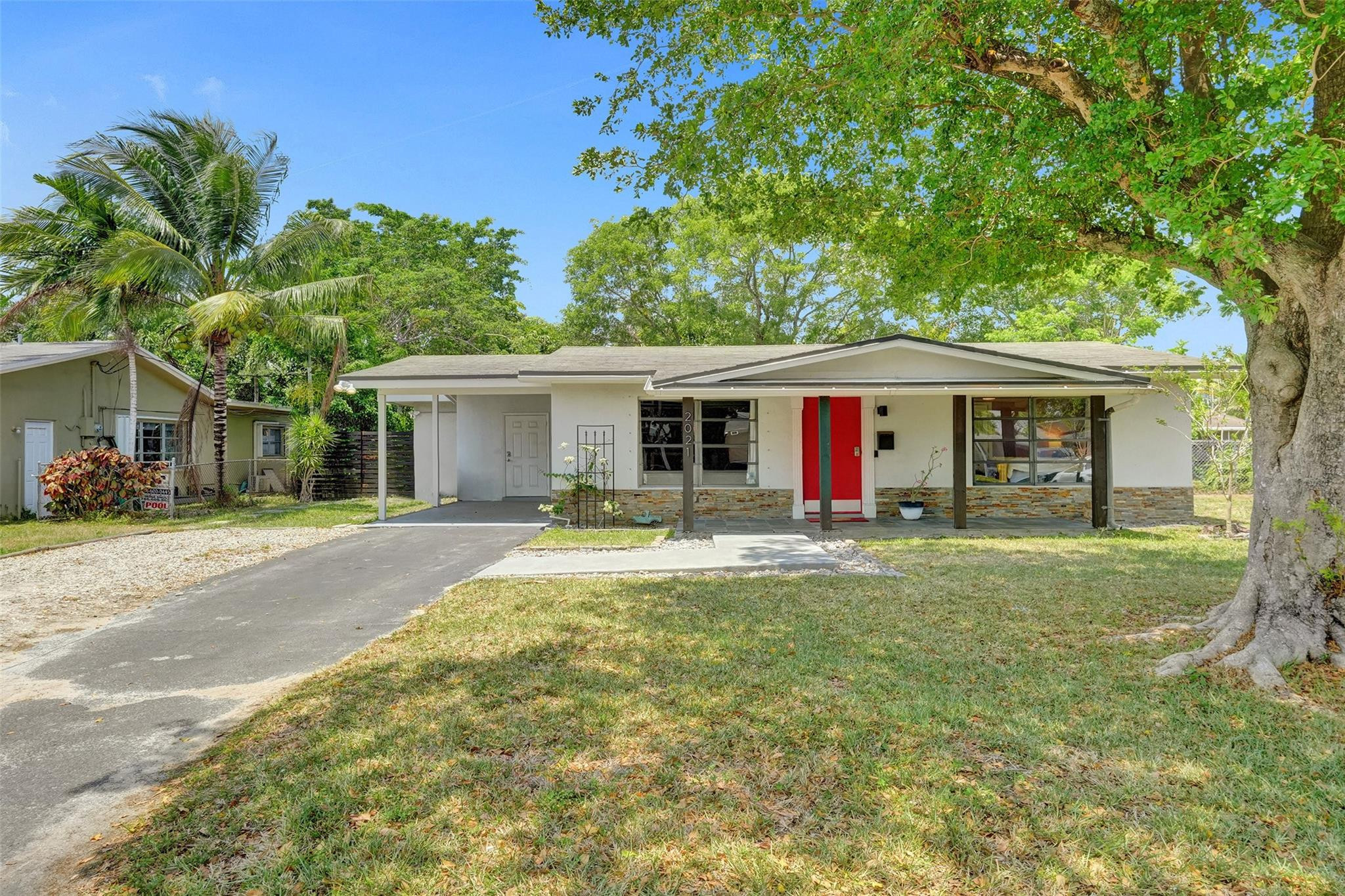 2021 NW 32nd Street
