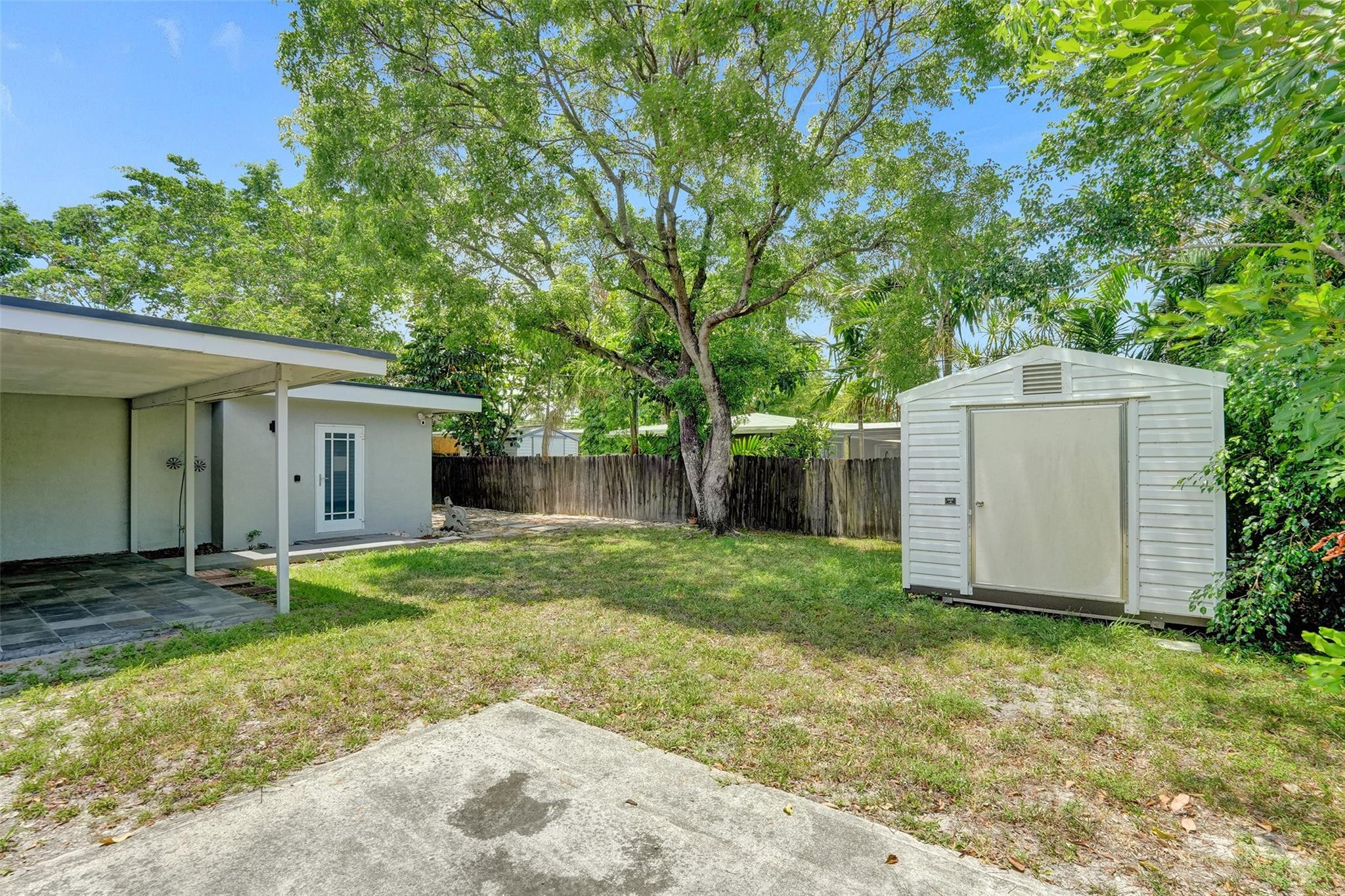 2021 NW 32nd Street