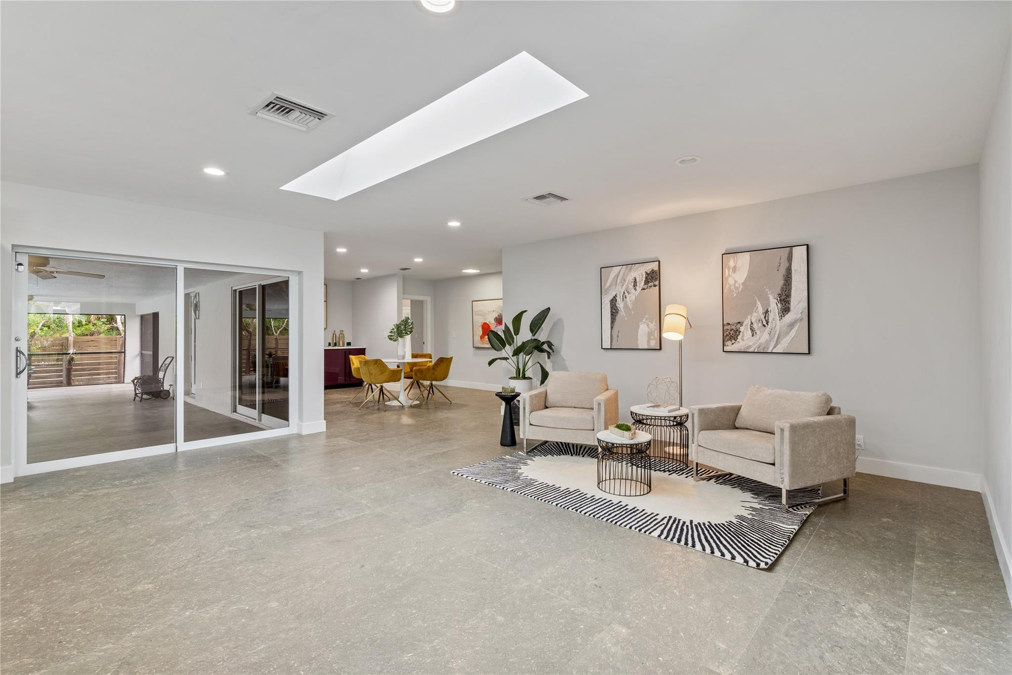 840 S Southlake Drive