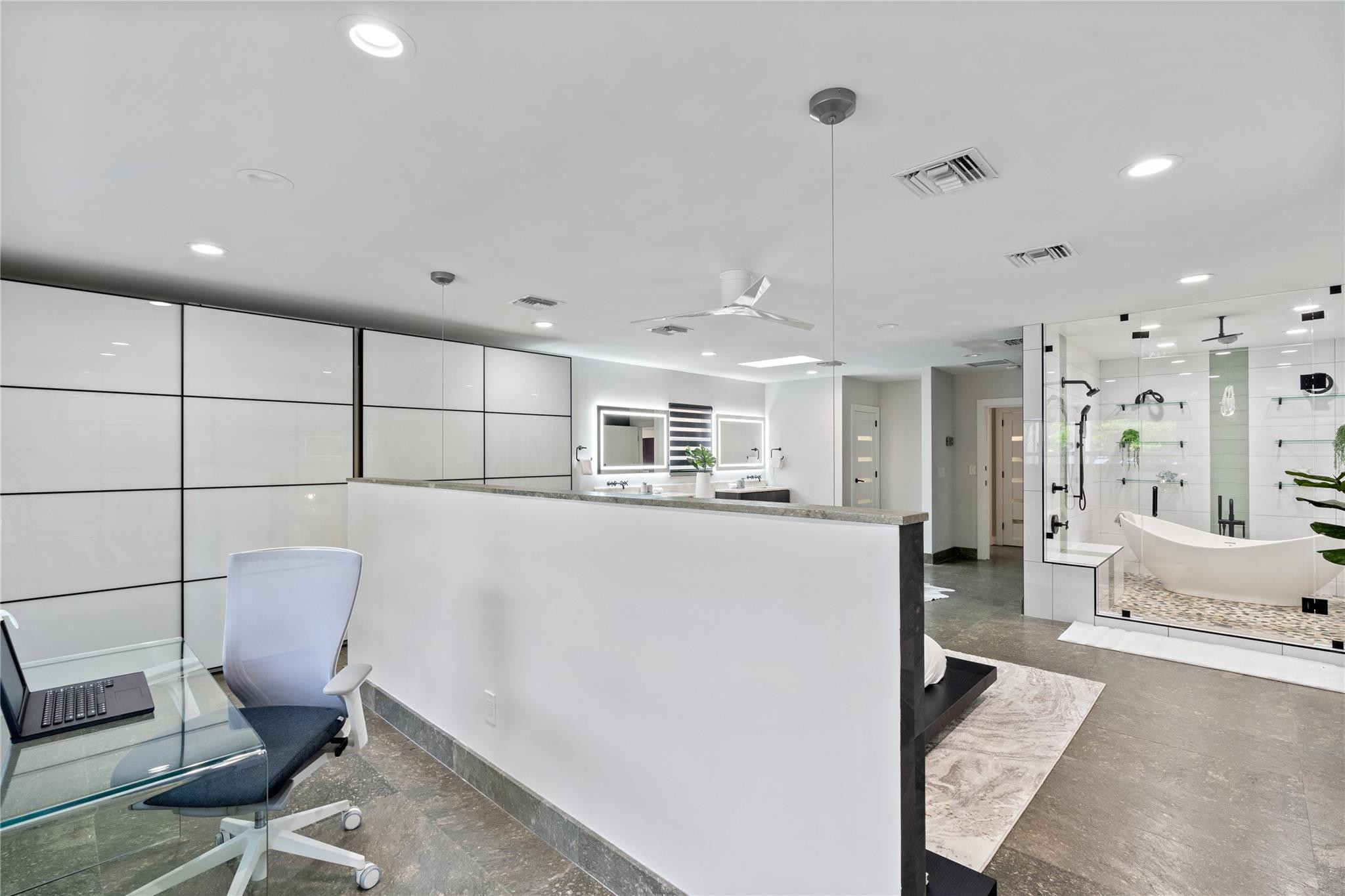 840 S Southlake Drive