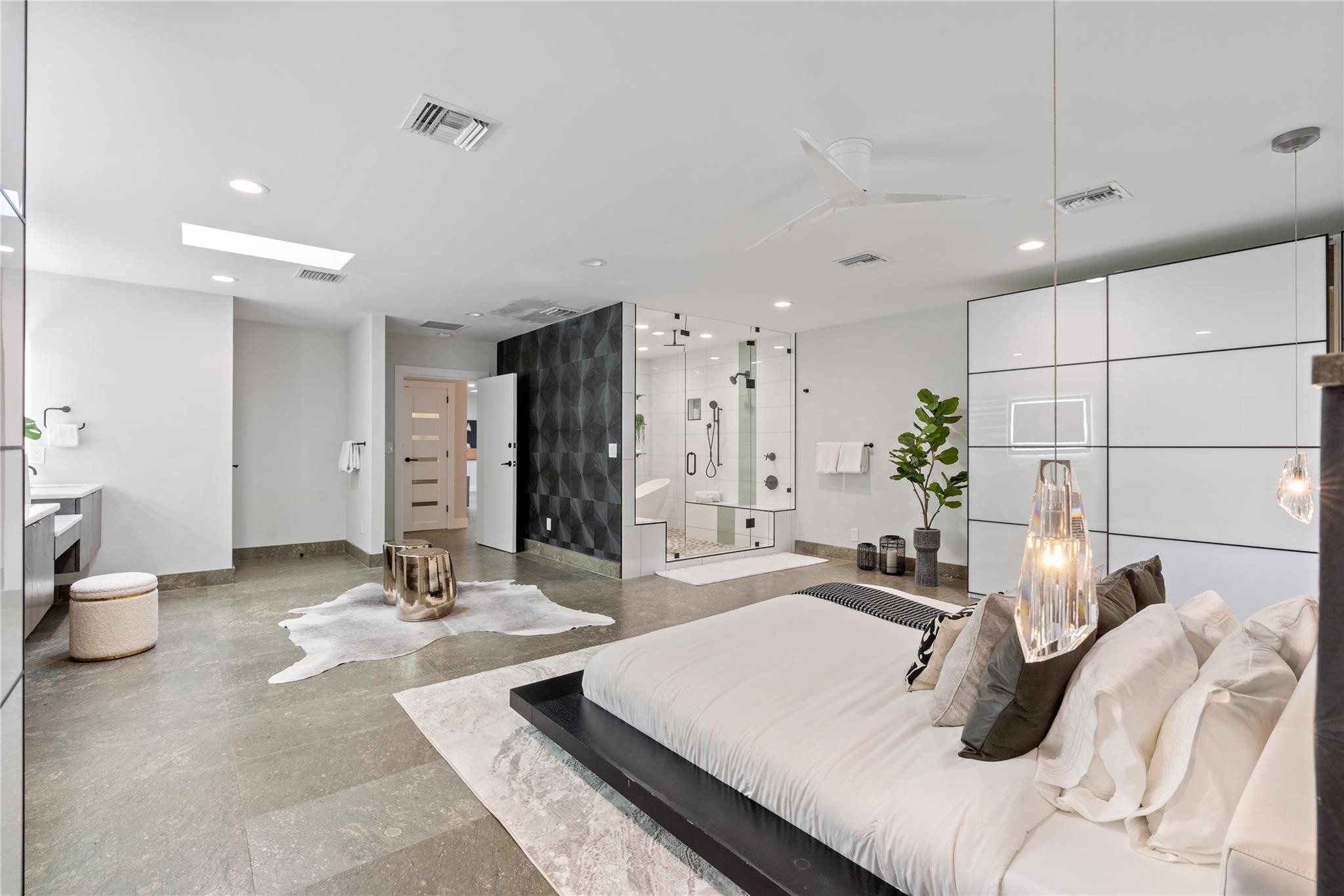 840 S Southlake Drive