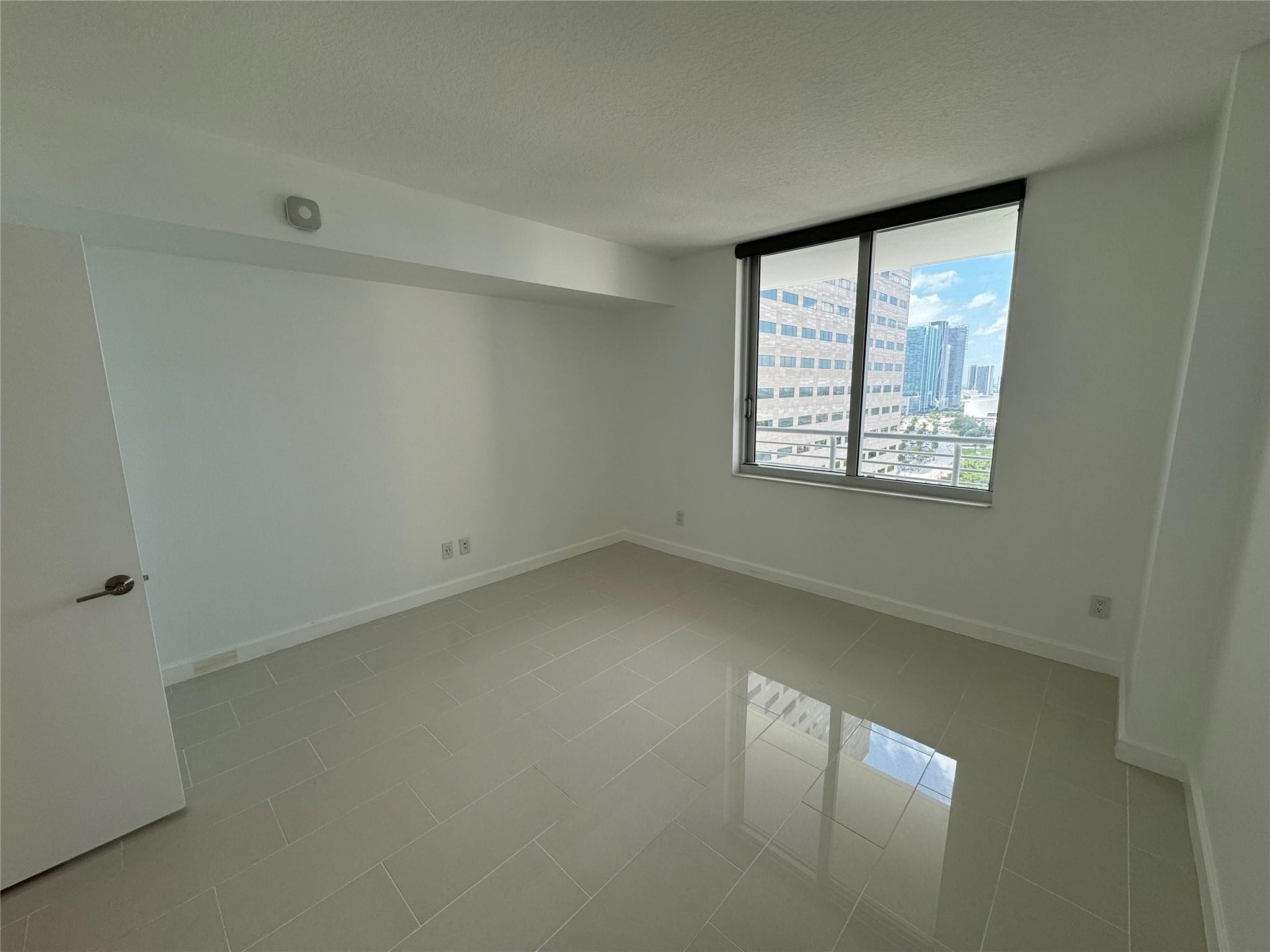 325 S Biscayne Blvd 2518