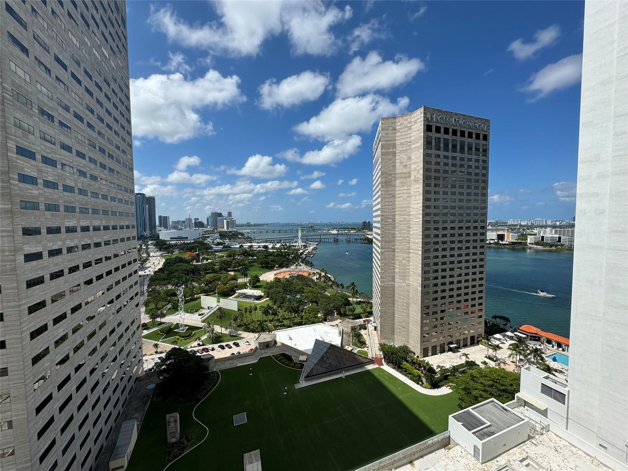 325 S Biscayne Blvd 2518