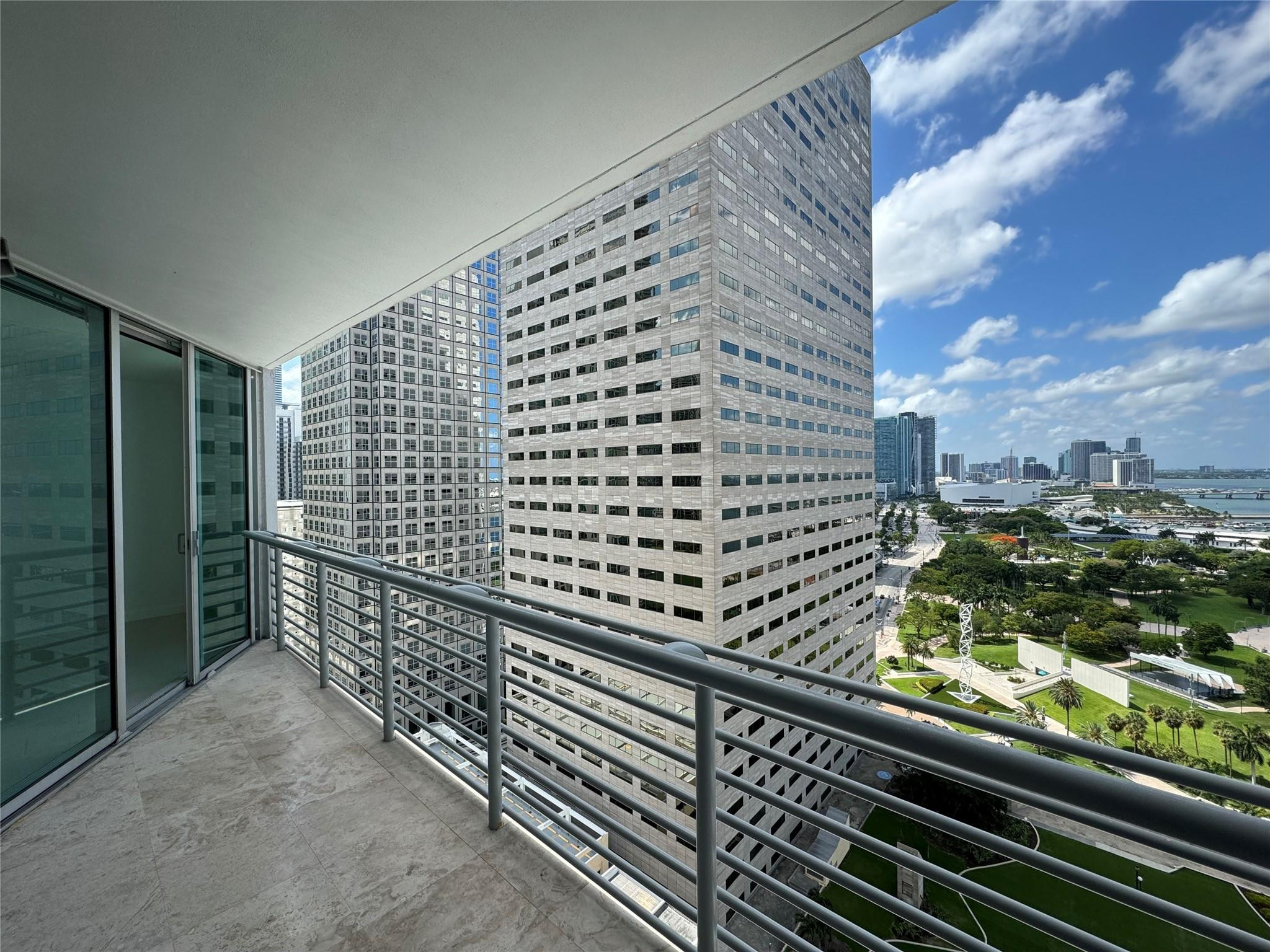 325 S Biscayne Blvd 2518